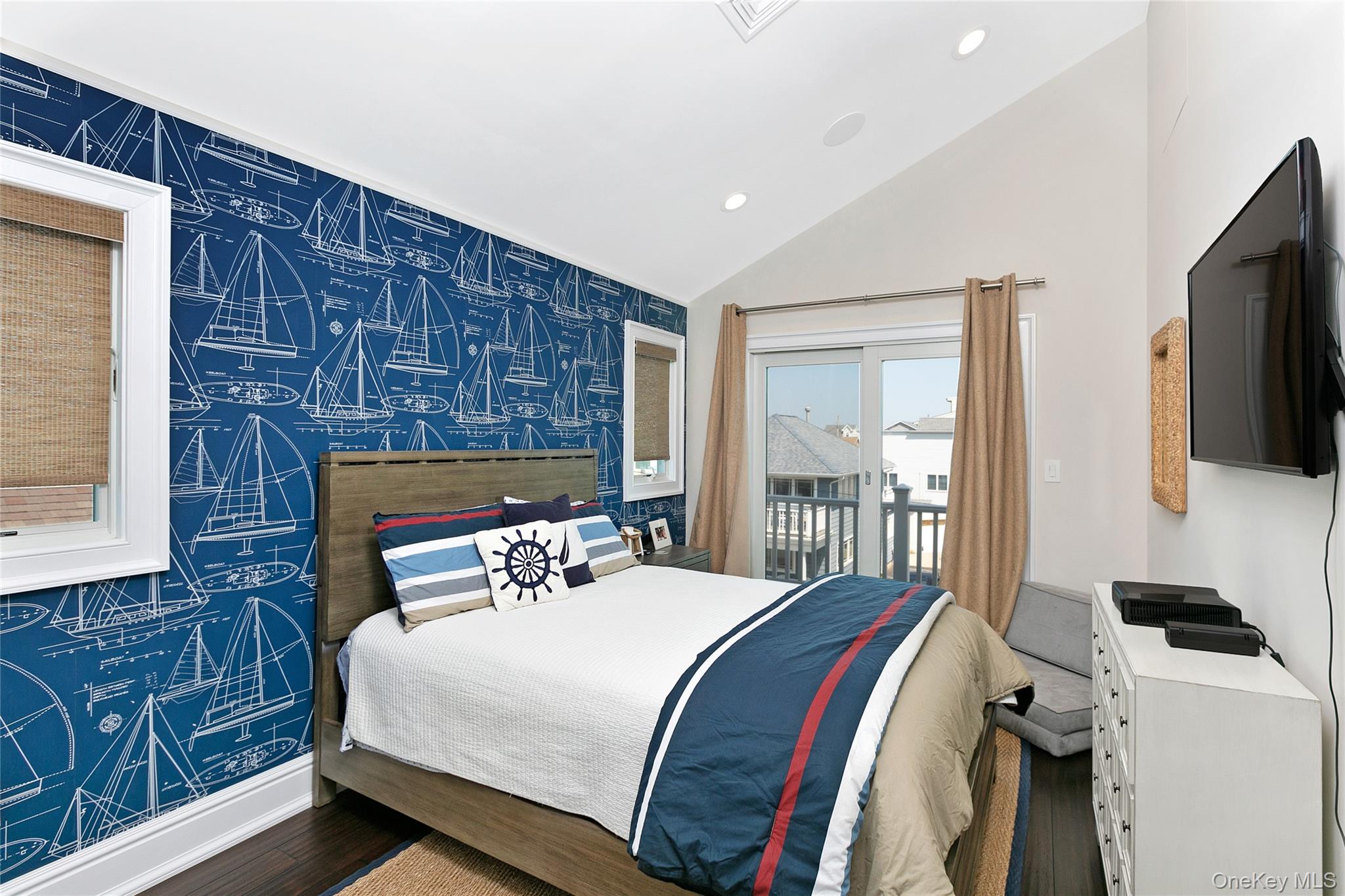 879 Oceanfront — photo 34