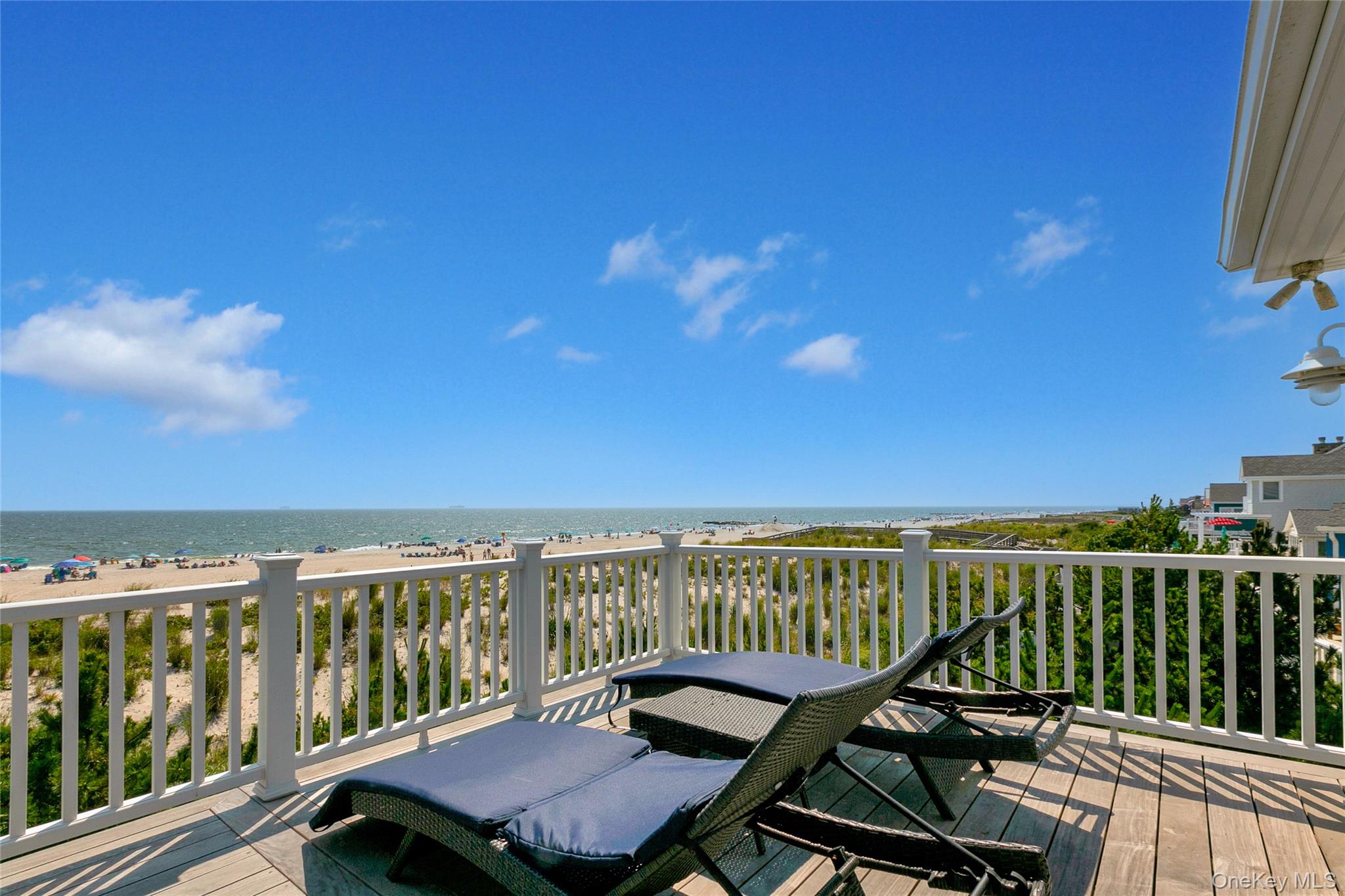879 Oceanfront — photo 37