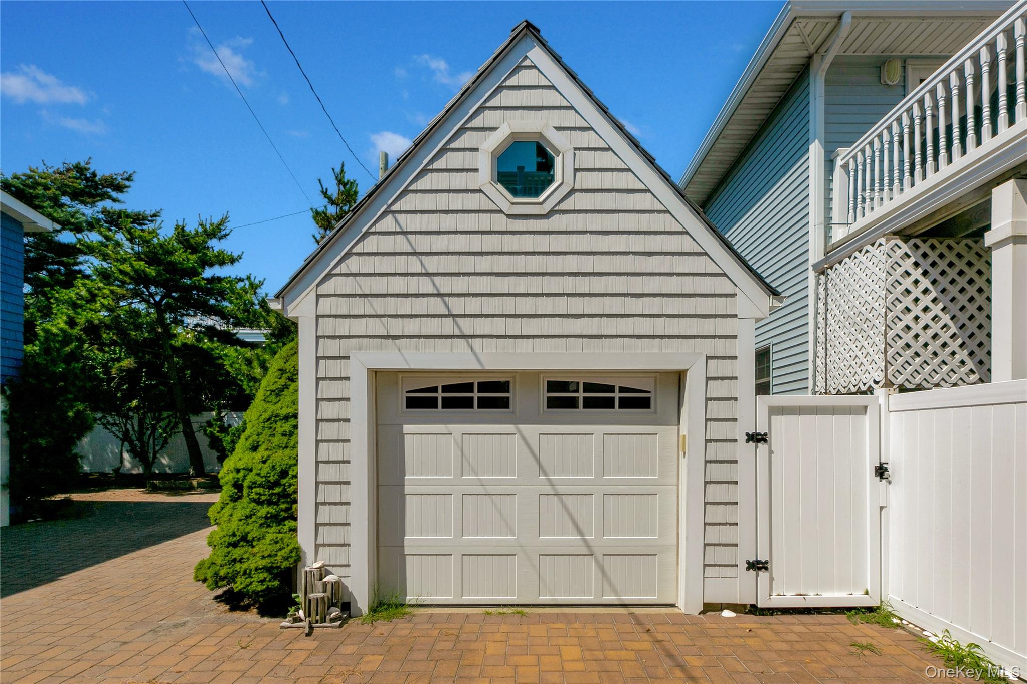 879 Oceanfront — photo 40