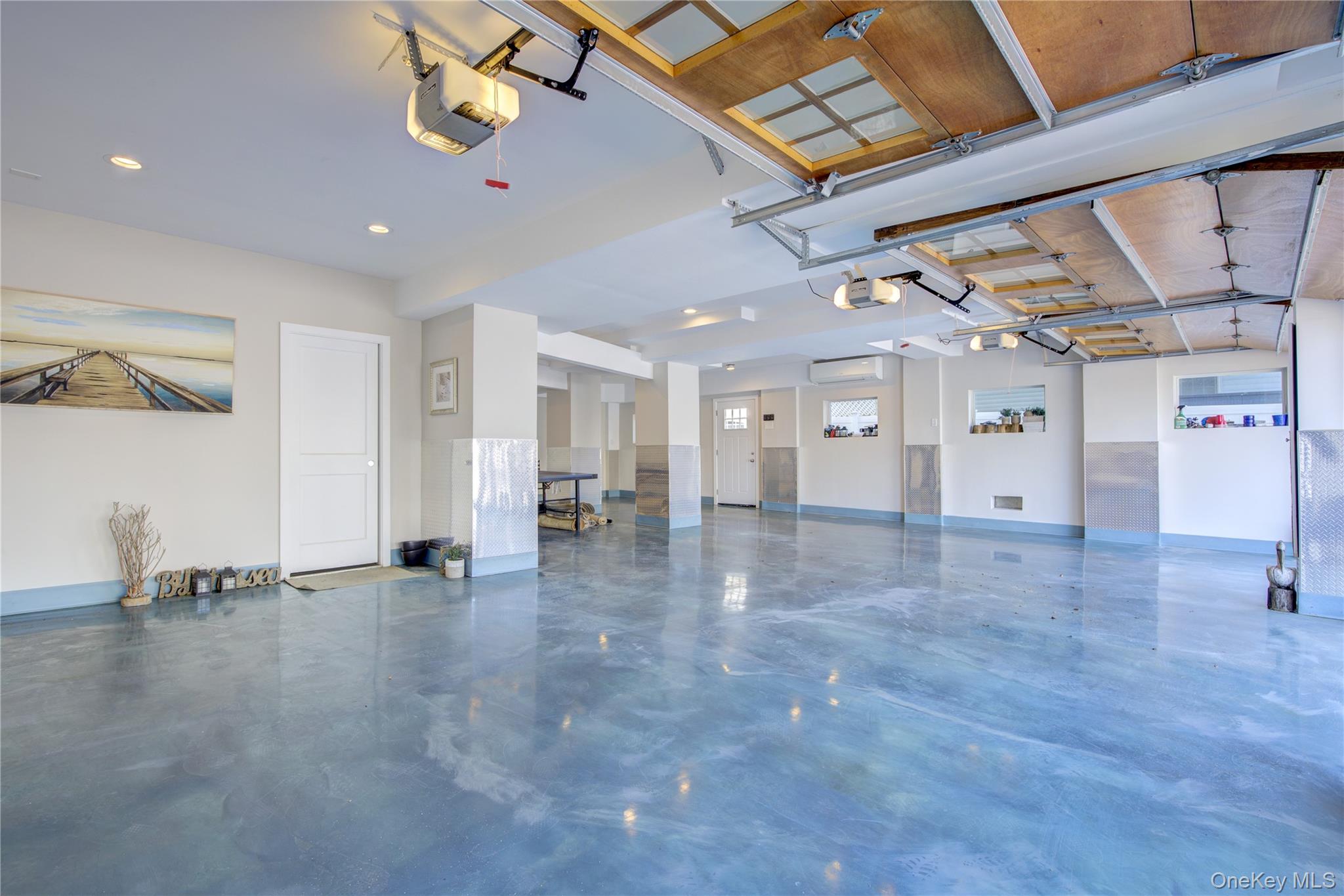 879 Oceanfront — photo 47