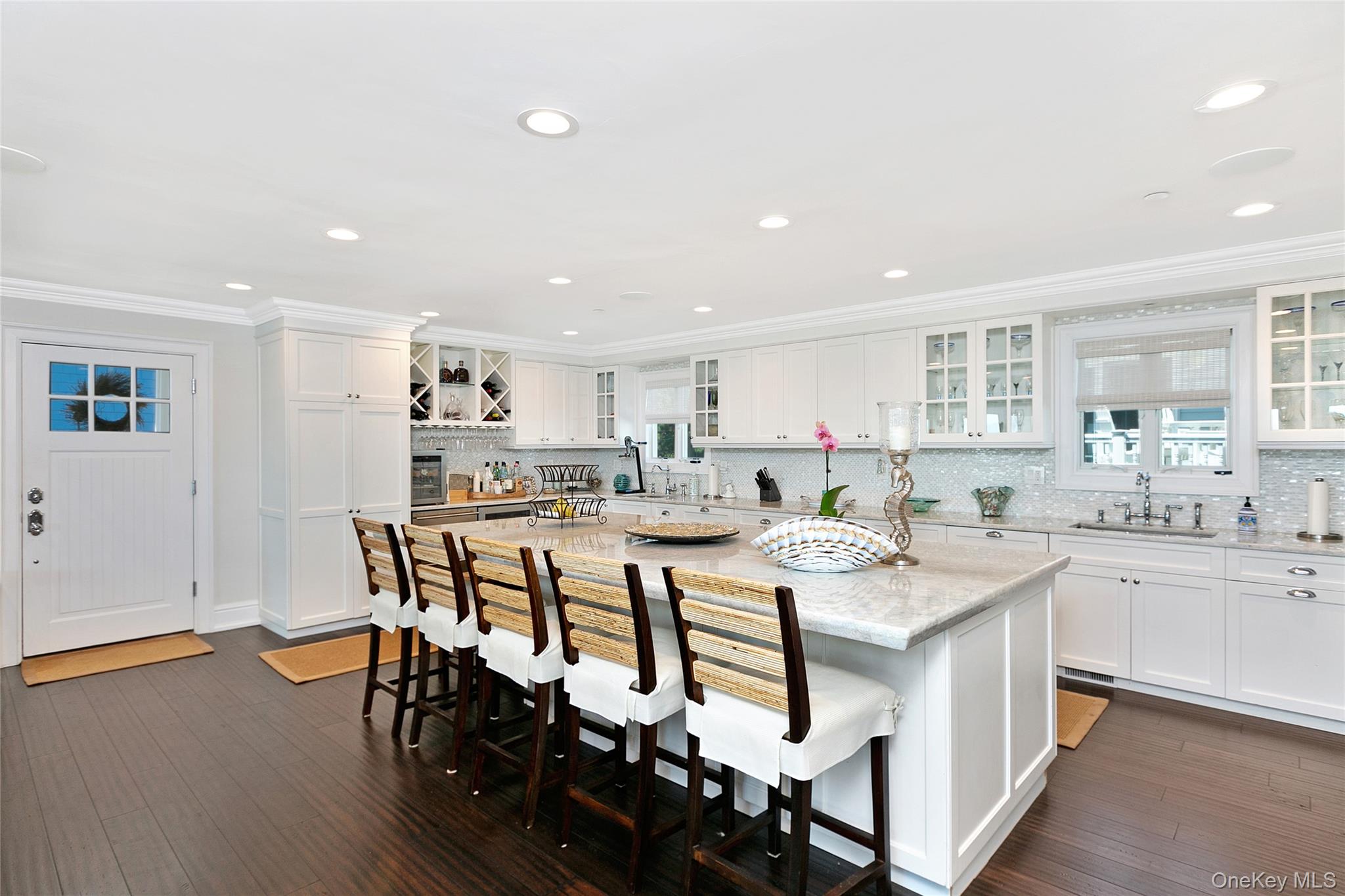 879 Oceanfront — photo 6