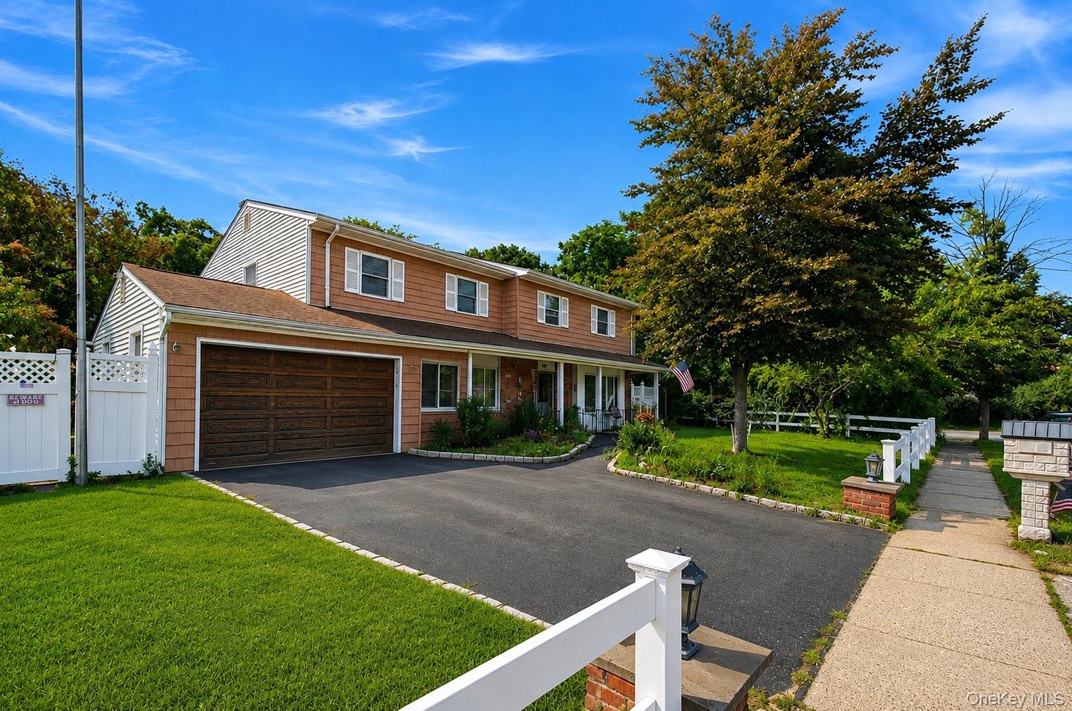 8 Singingwood Drive — photo 3