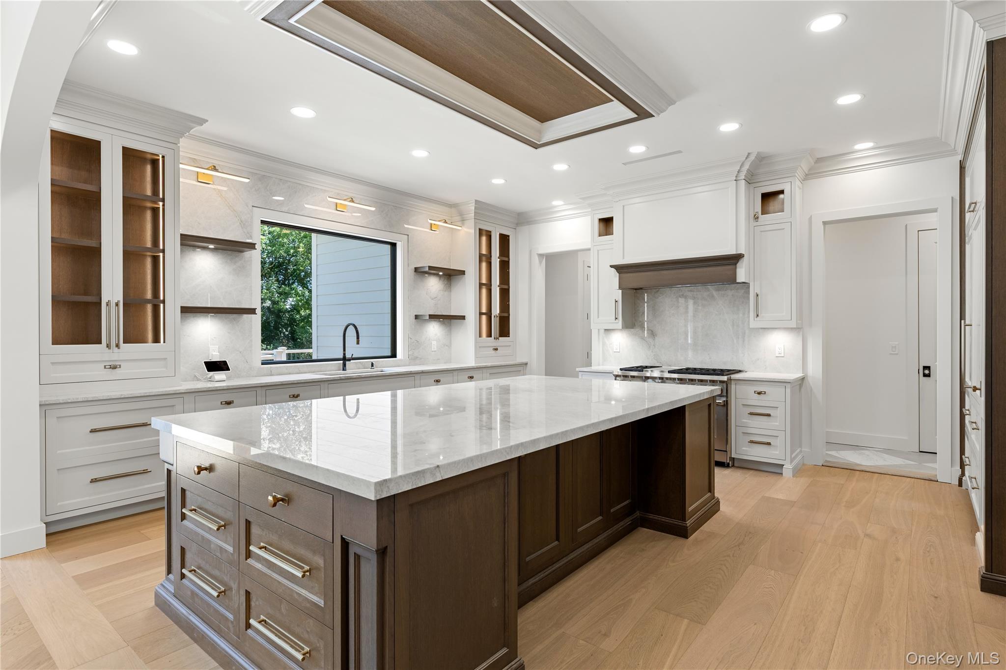 220 Beach Road — photo 13