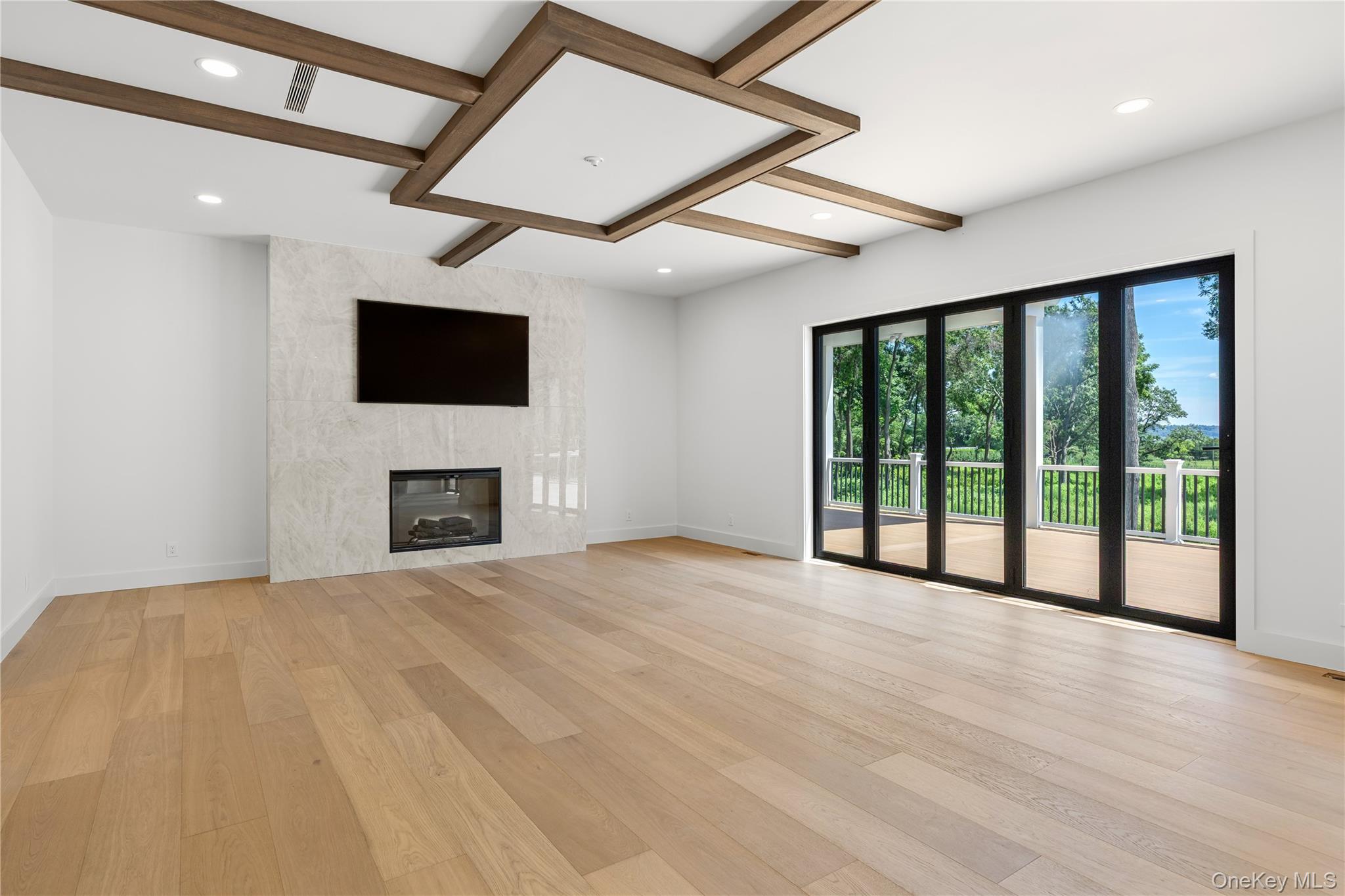 220 Beach Road — photo 22