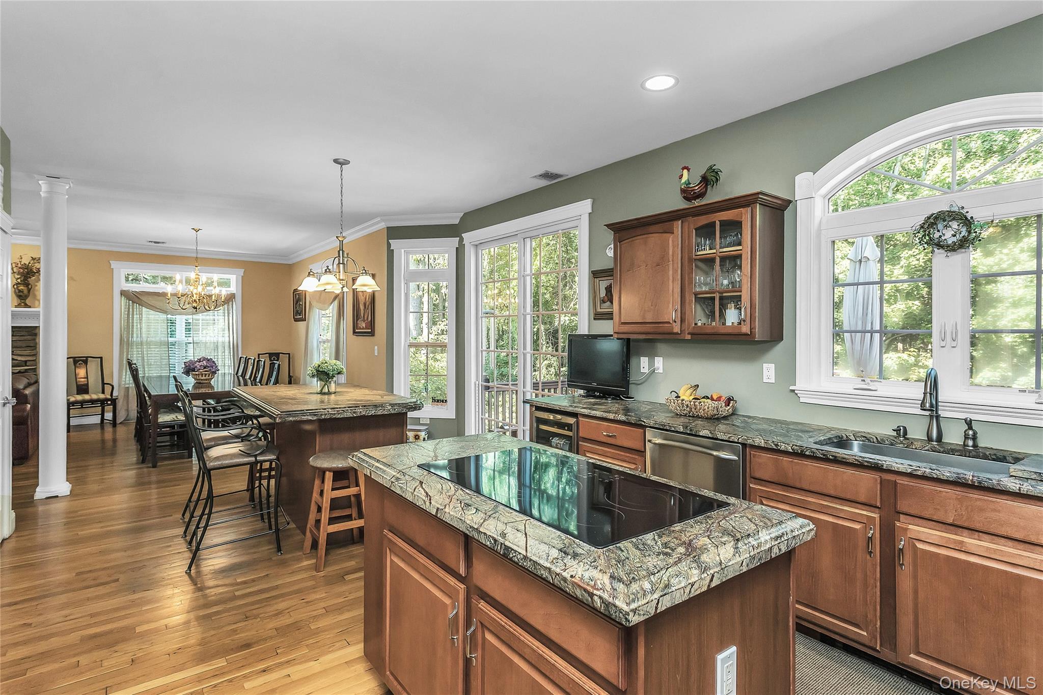 1025 Seawood Drive — photo 13