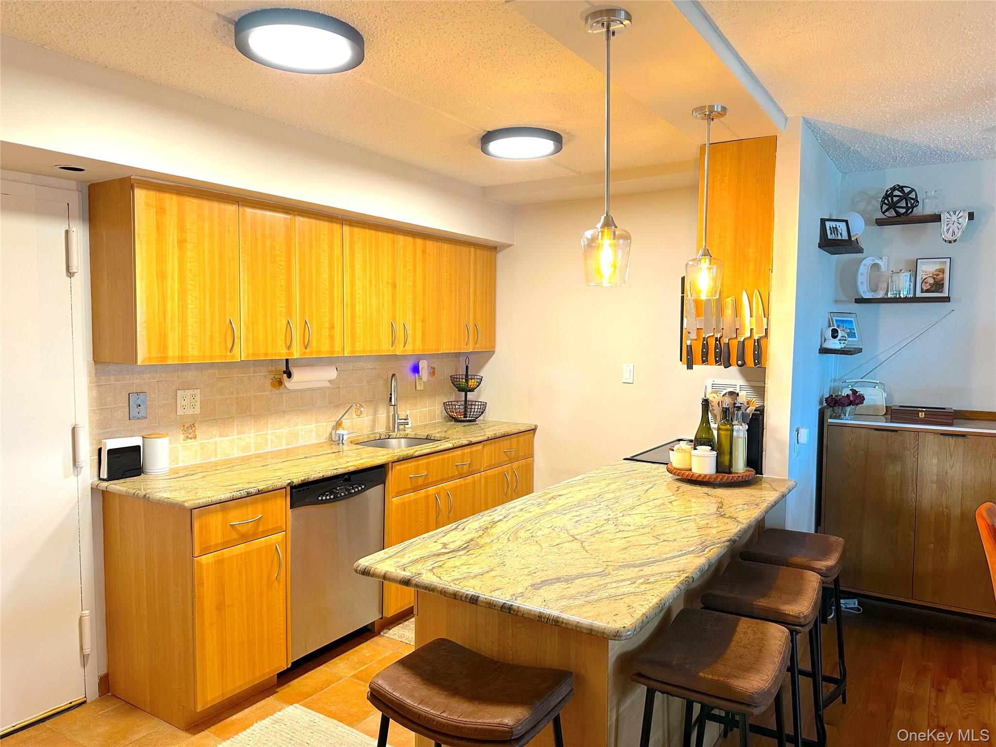 725 Miller Avenue #220 — photo 2