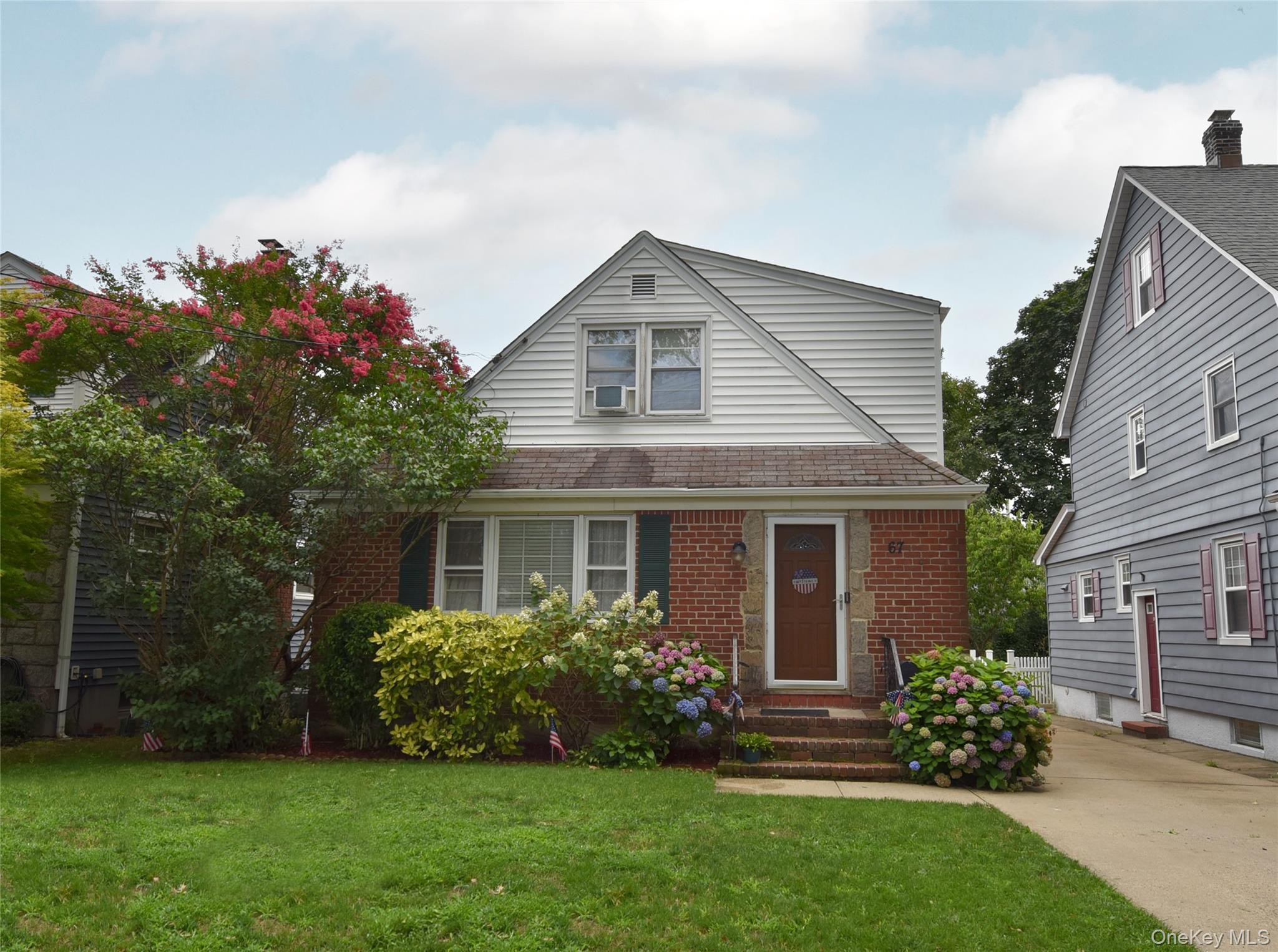 67 Iris Avenue, Floral Park