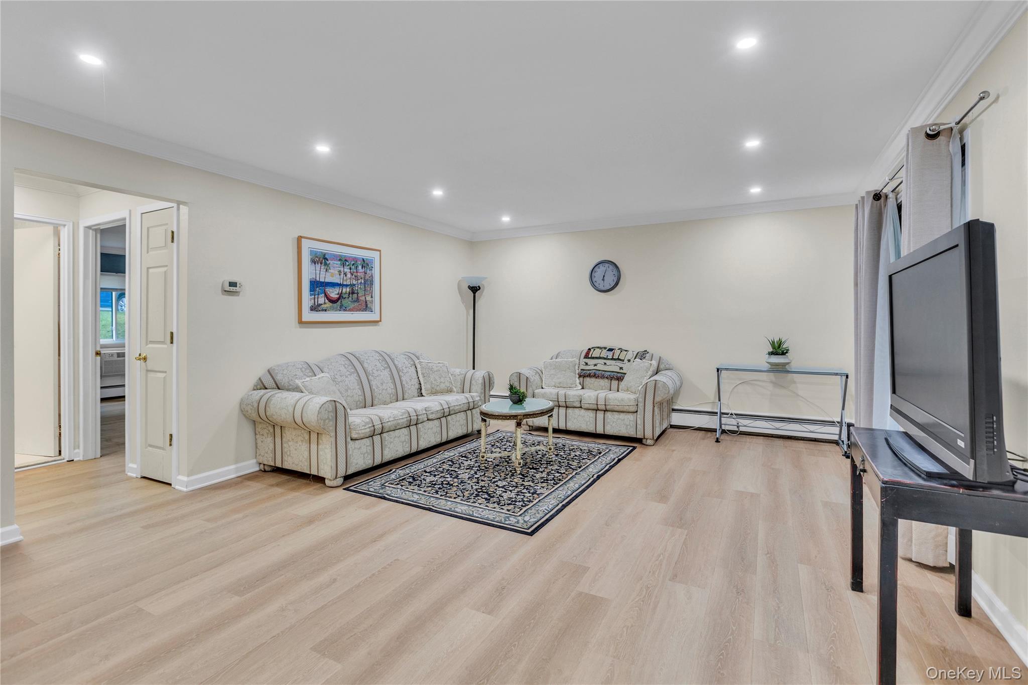 45 Richmond Boulevard #2B — photo 4