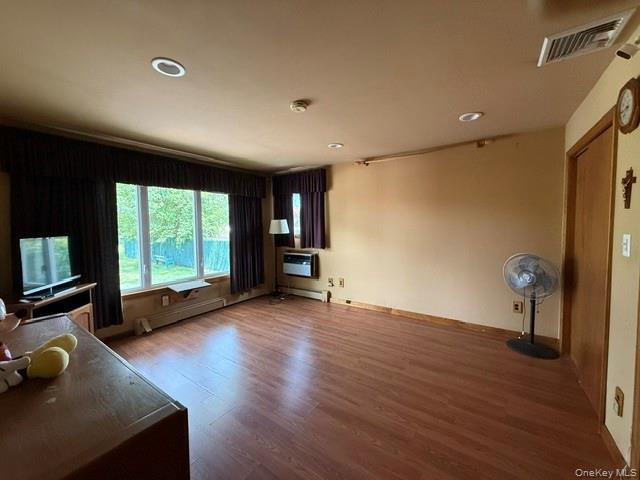59 FARMERS Avenue — photo 11