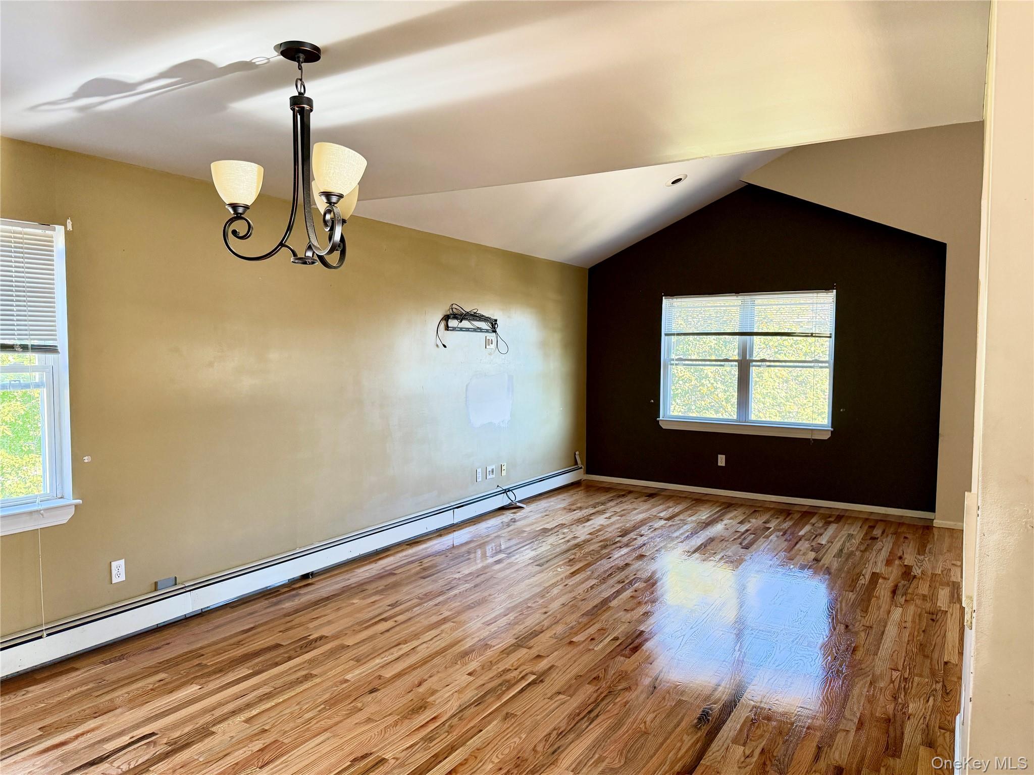 356 Woodfield Road — photo 12