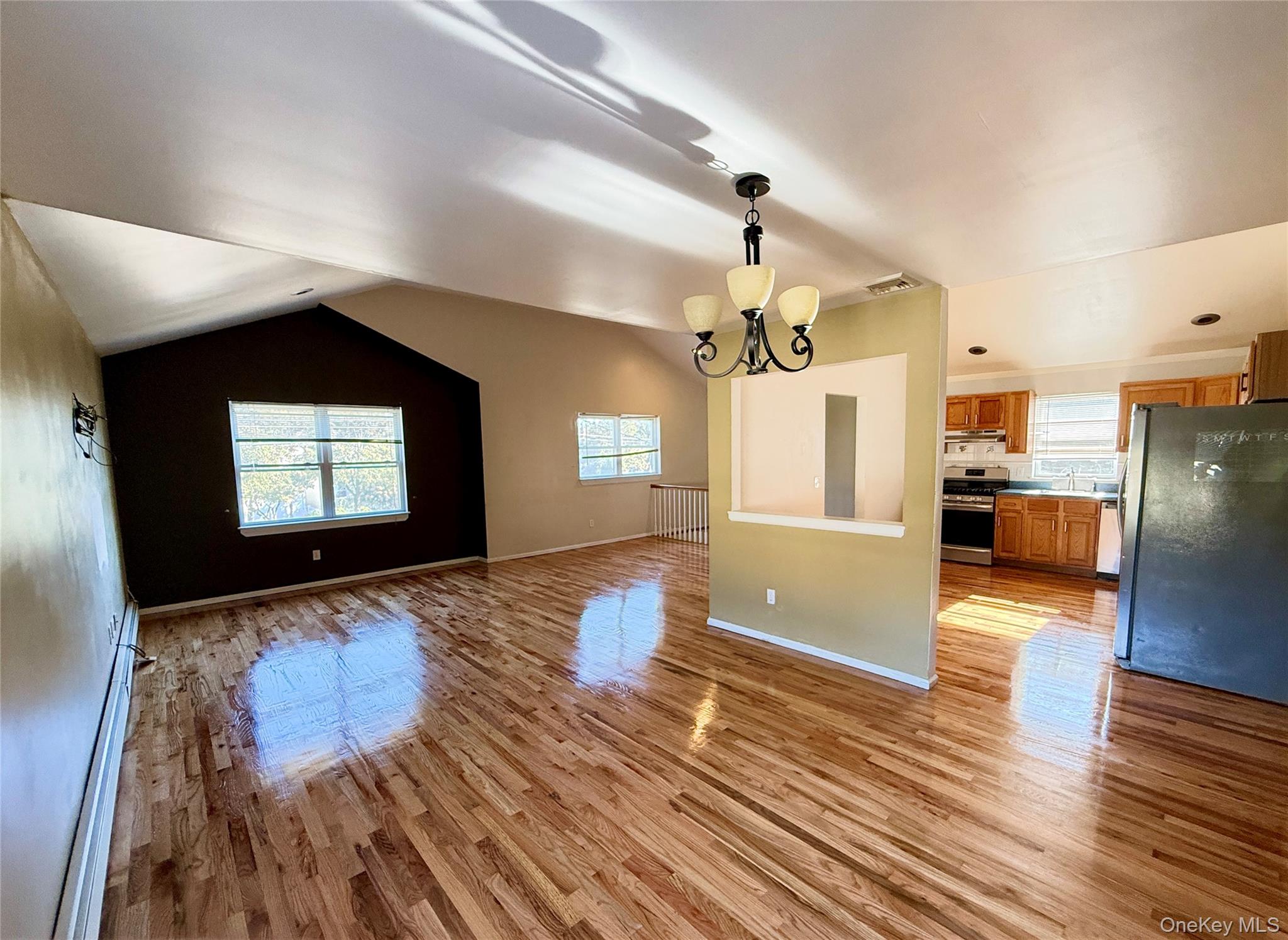 356 Woodfield Road — photo 13