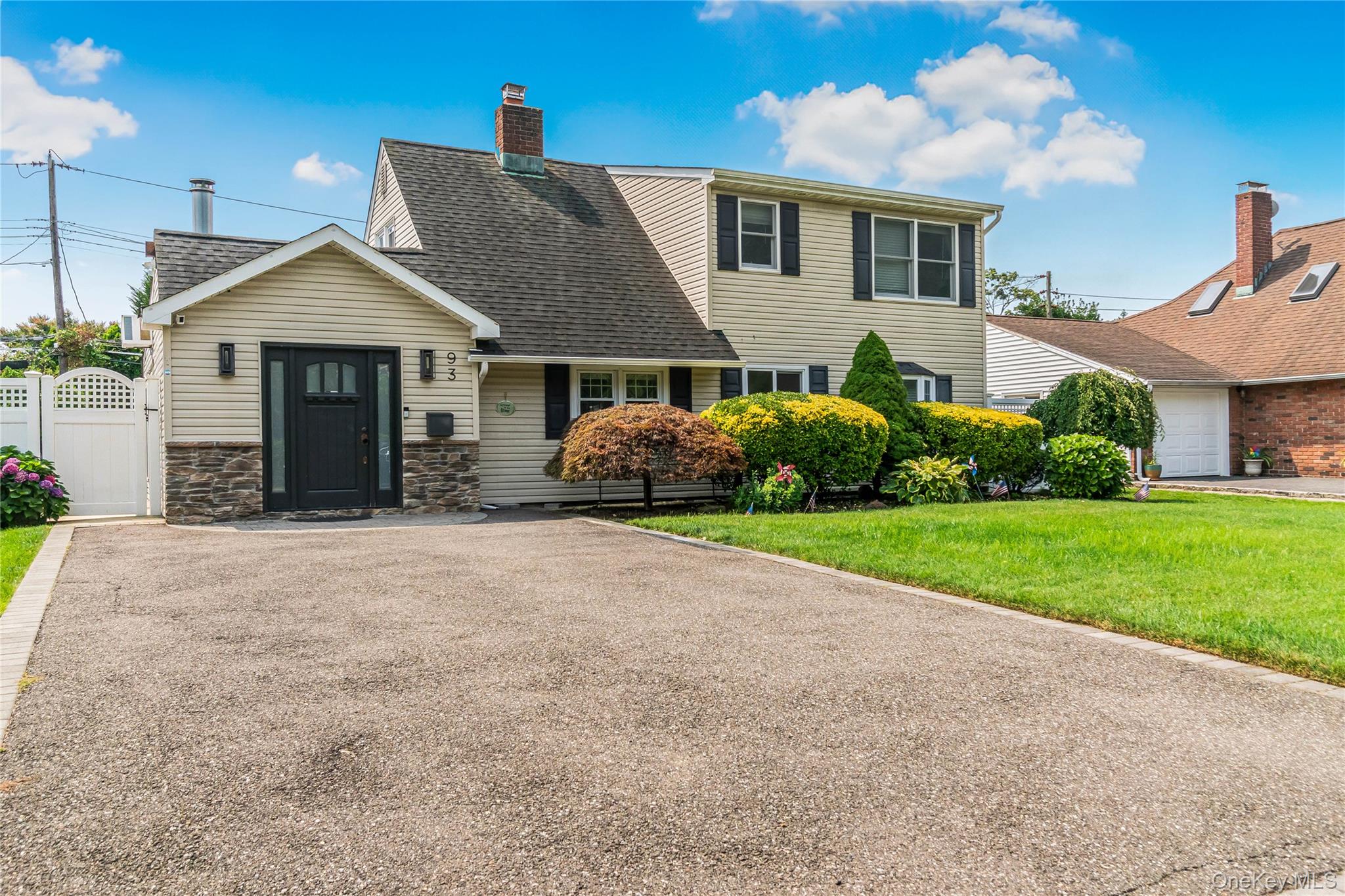 93 Duckpond Drive, Wantagh