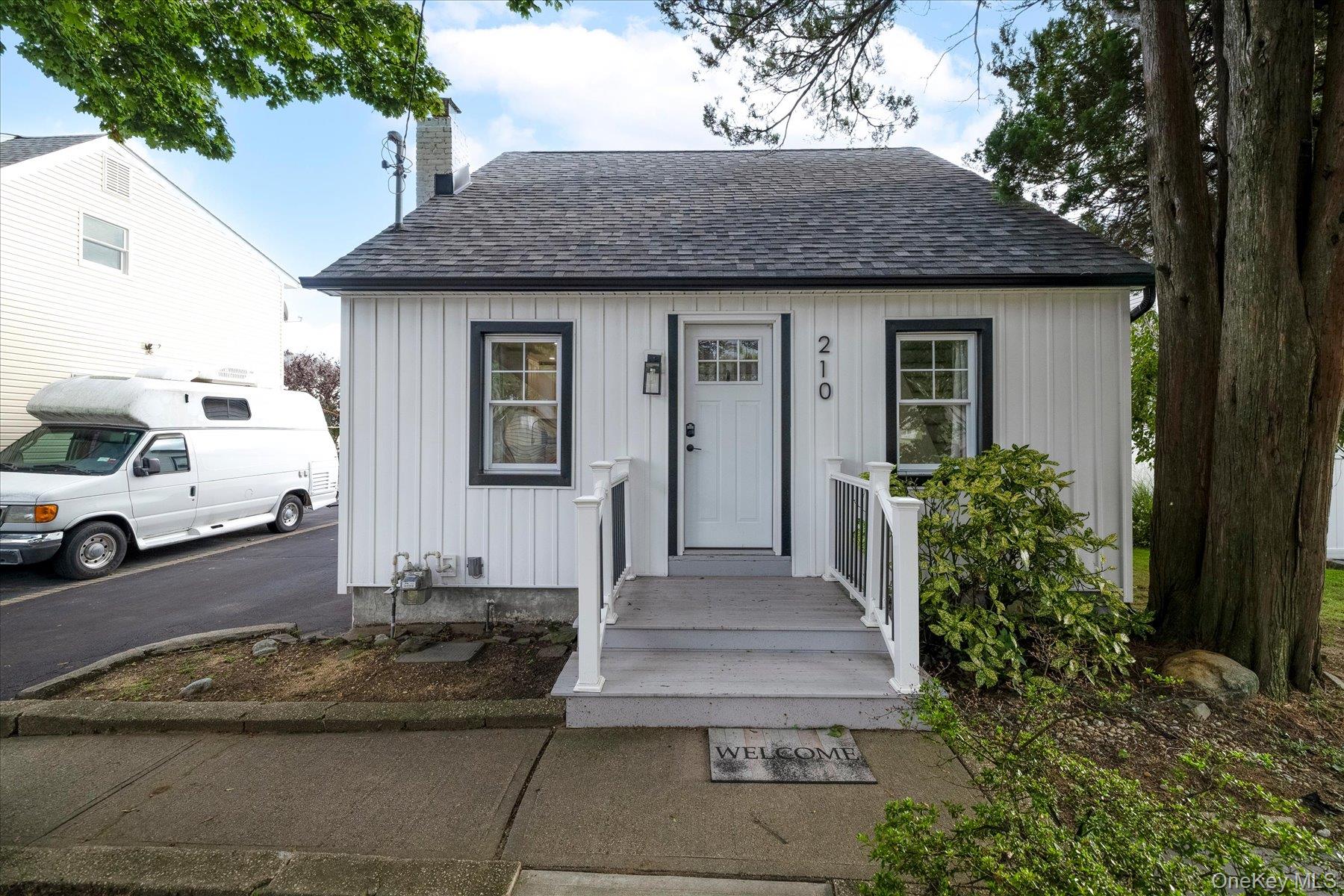210 Delaware Avenue — photo 22