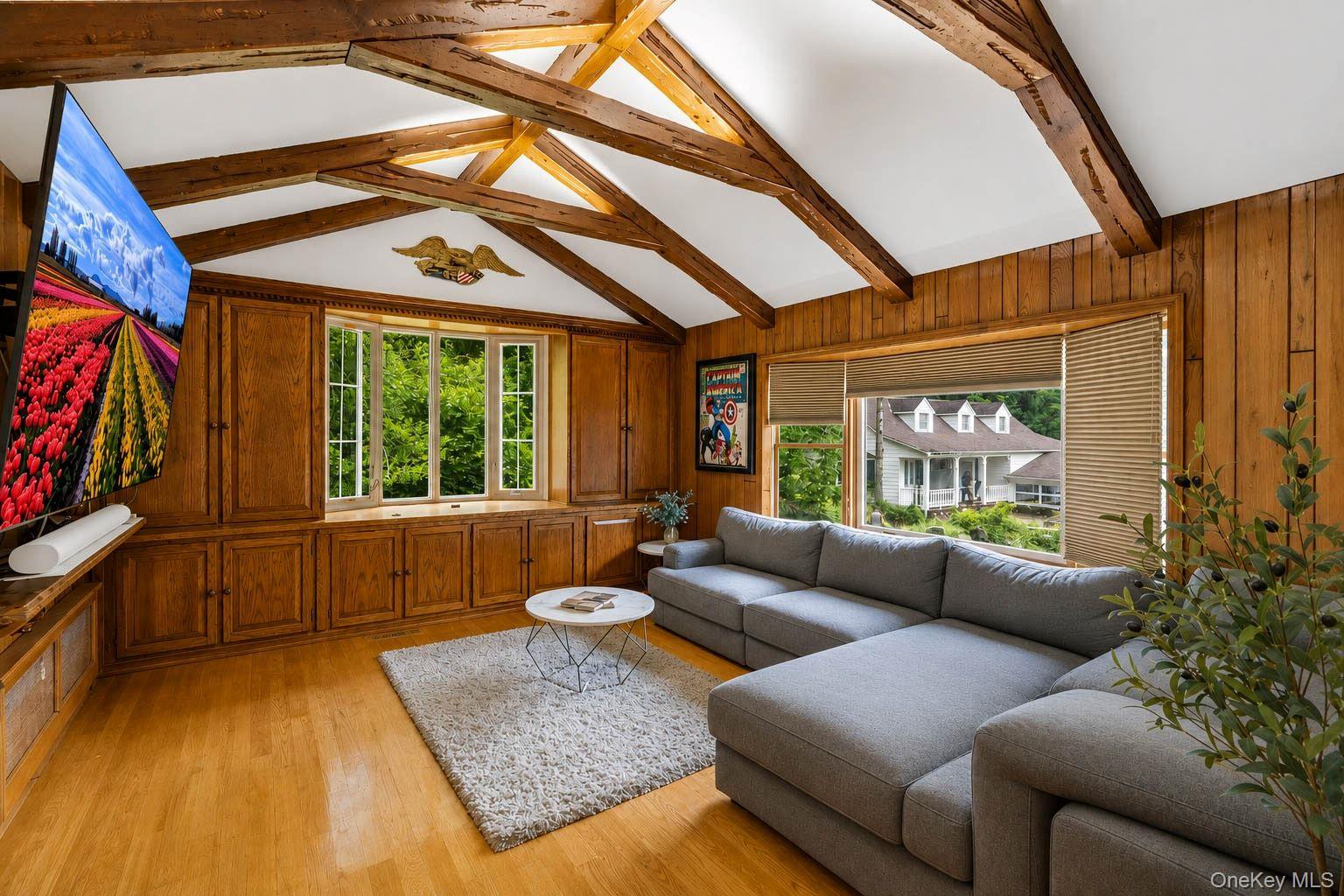 450 Oyster Bay Road — photo 12
