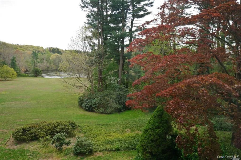 450 Oyster Bay Road — photo 25