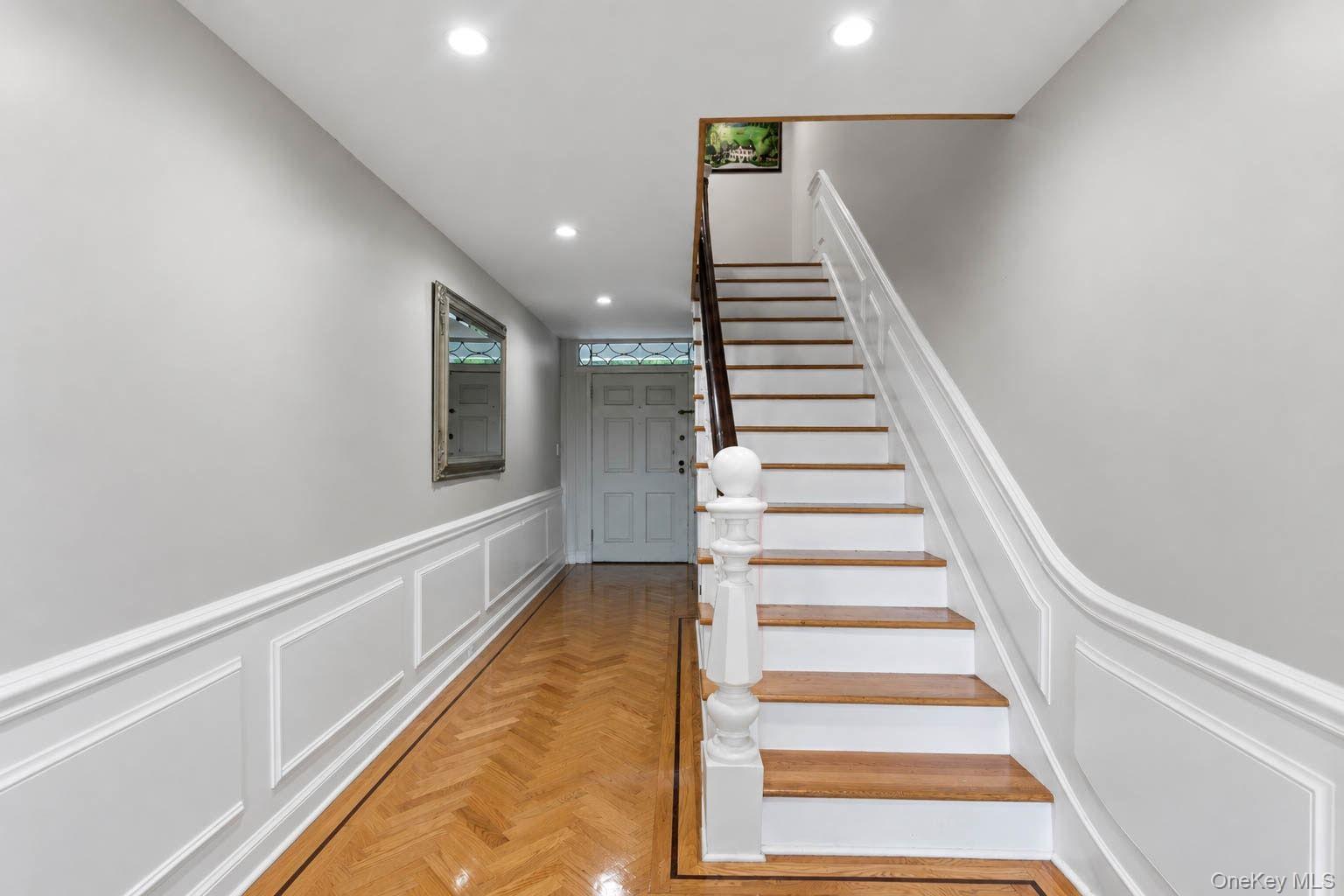 450 Oyster Bay Road — photo 5