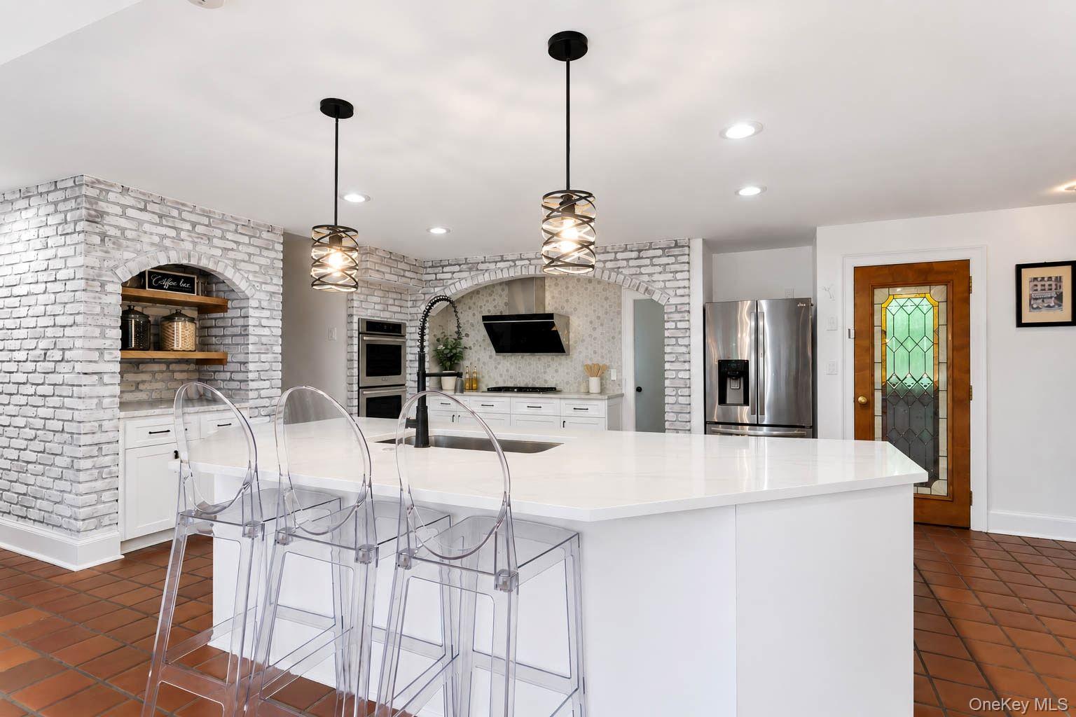 450 Oyster Bay Road — photo 9
