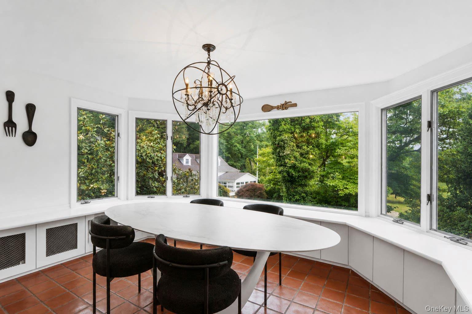 450 Oyster Bay Road — photo 10