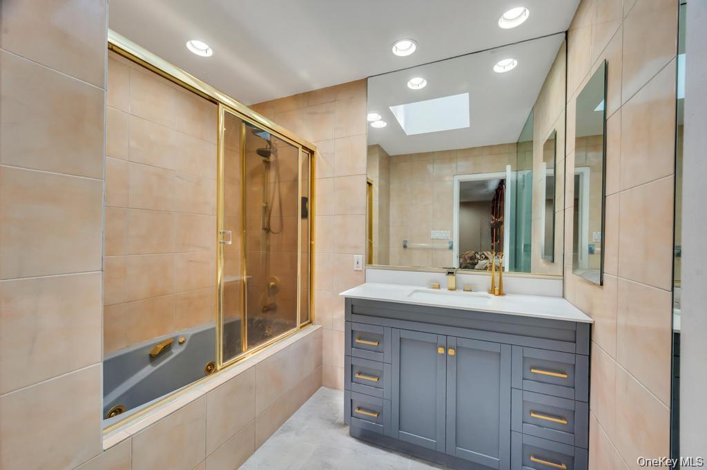 28 Penn Drive — photo 18