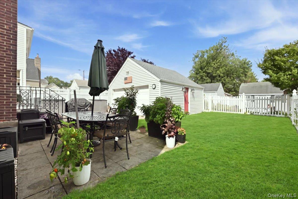 710 Premier Boulevard — photo 26
