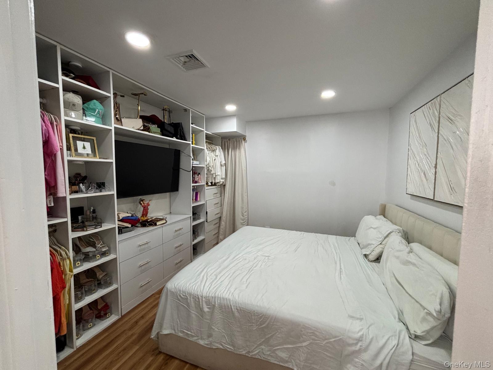 93 Peters Avenue — photo 14