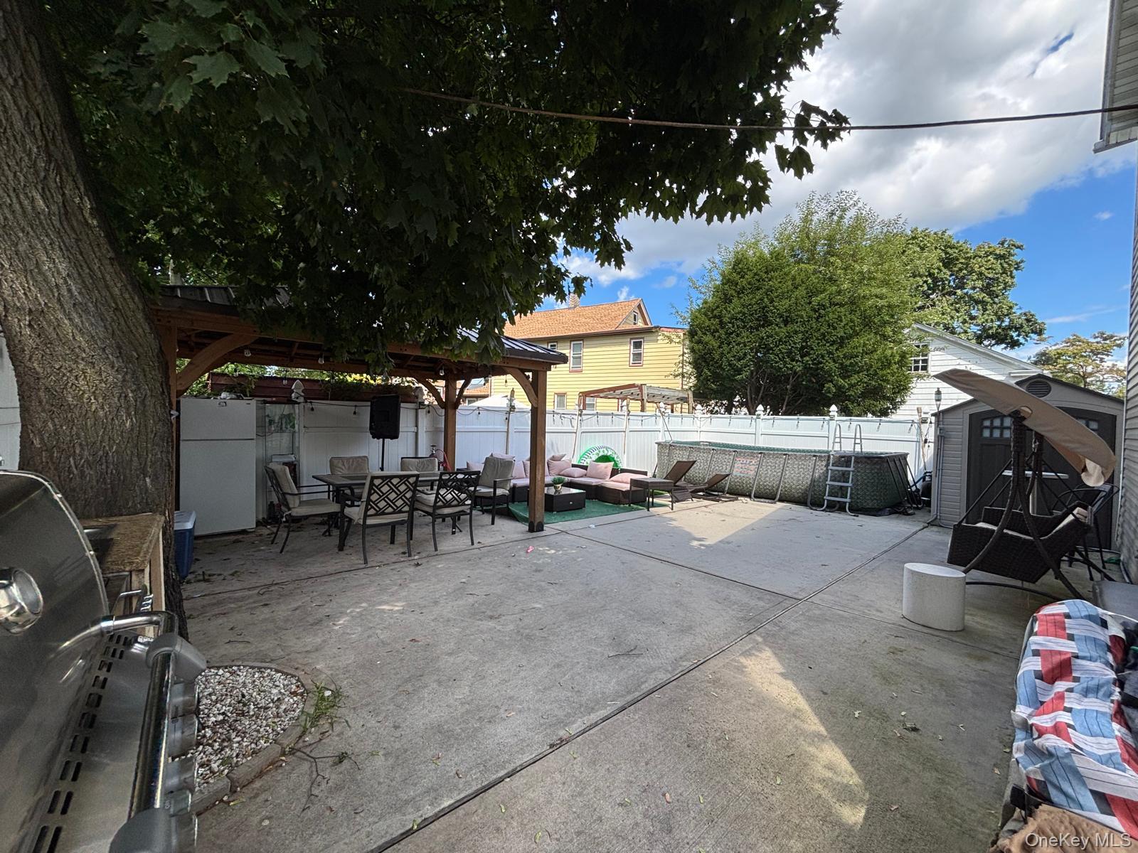 93 Peters Avenue — photo 19