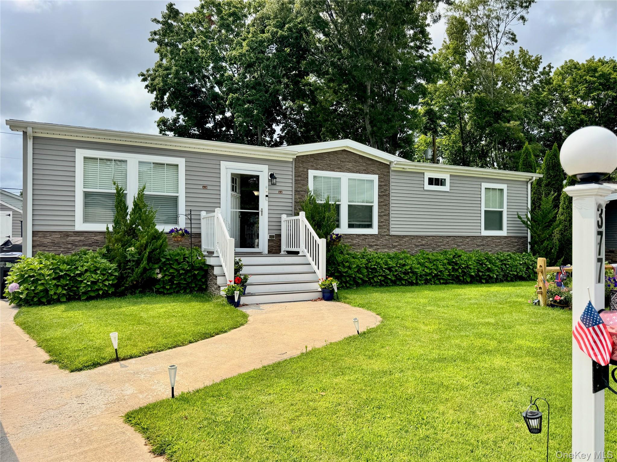 1661 Old Country Road #377, Riverhead