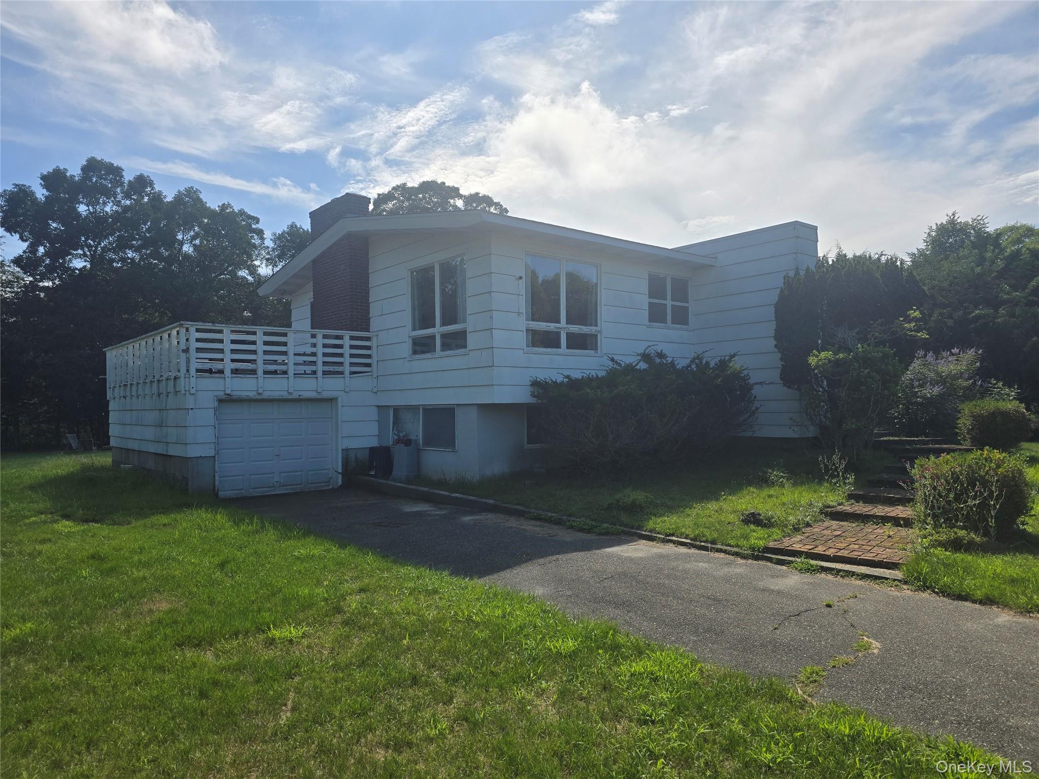 14 Walker Court, East Quogue