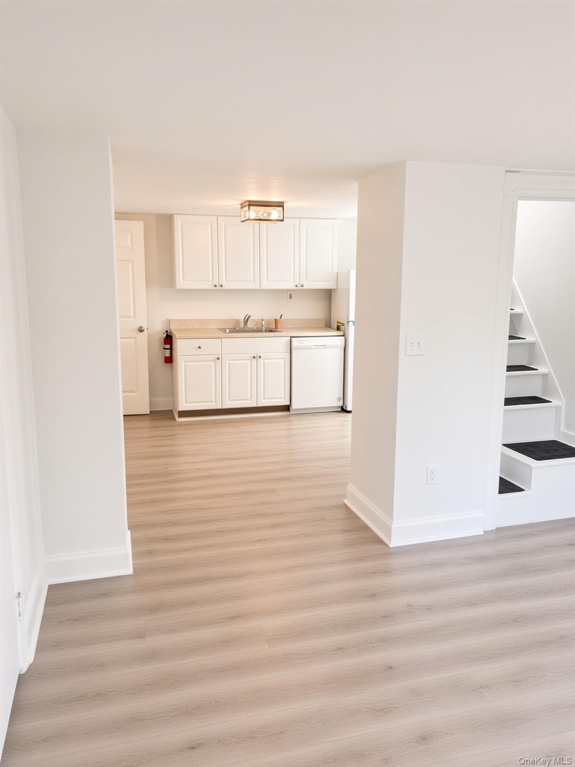 78 Scudder Avenue — photo 3