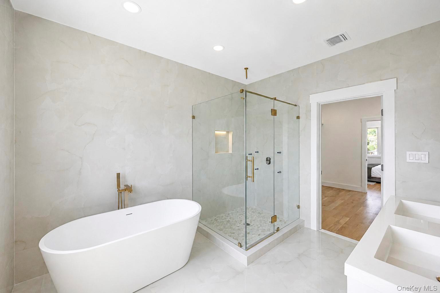 43 Cabot Lane — photo 32