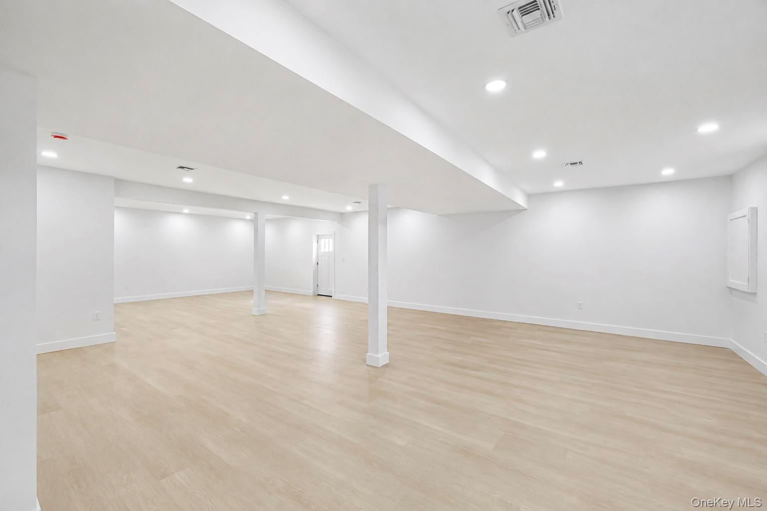 43 Cabot Lane — photo 37
