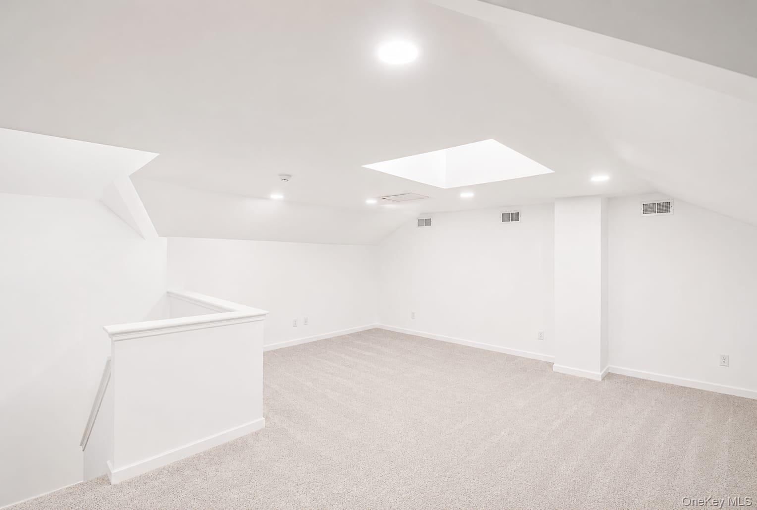 226 Westside Avenue #B — photo 8