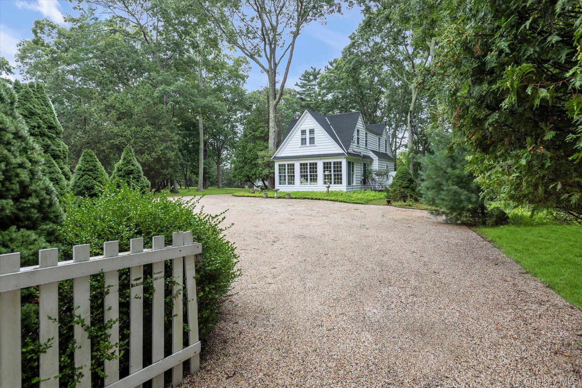 601 Water Mill Towd Road, Southampton