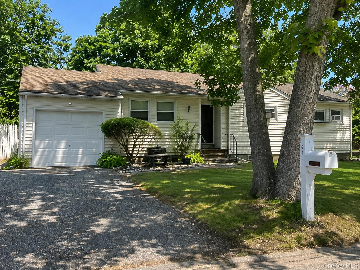 643 Jayne Boulevard — photo 3