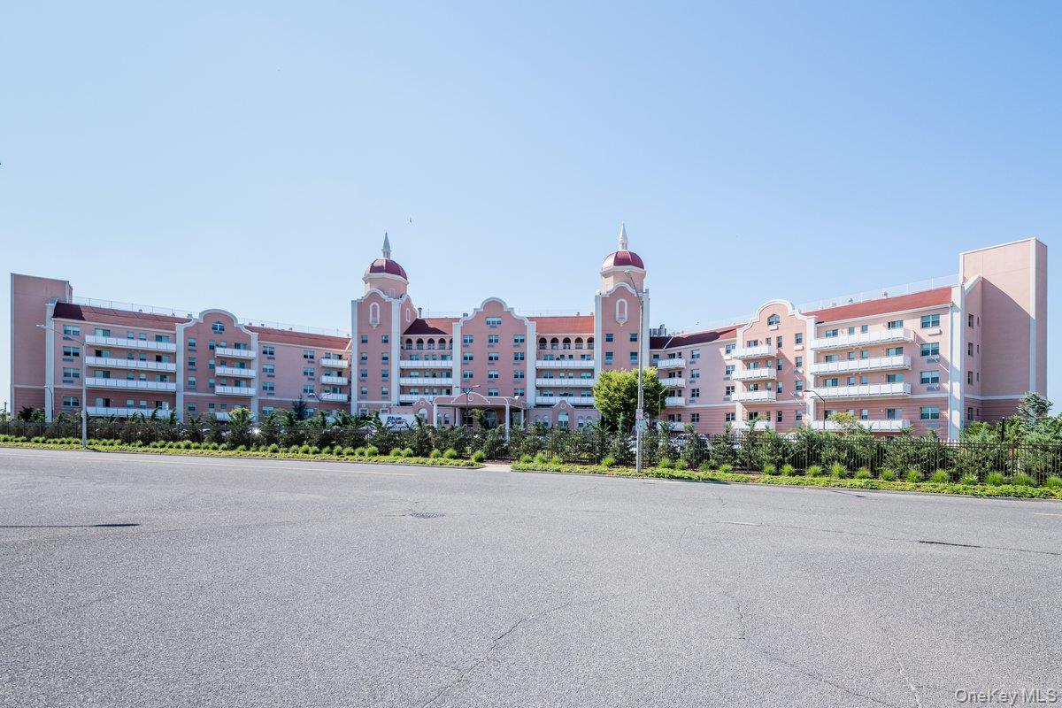2 Richmond Road #5E, Lido Beach