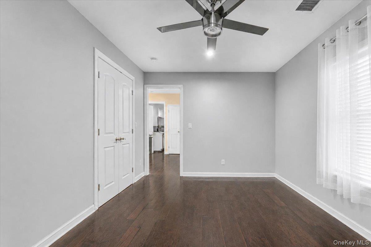 571 Park Avenue — photo 12