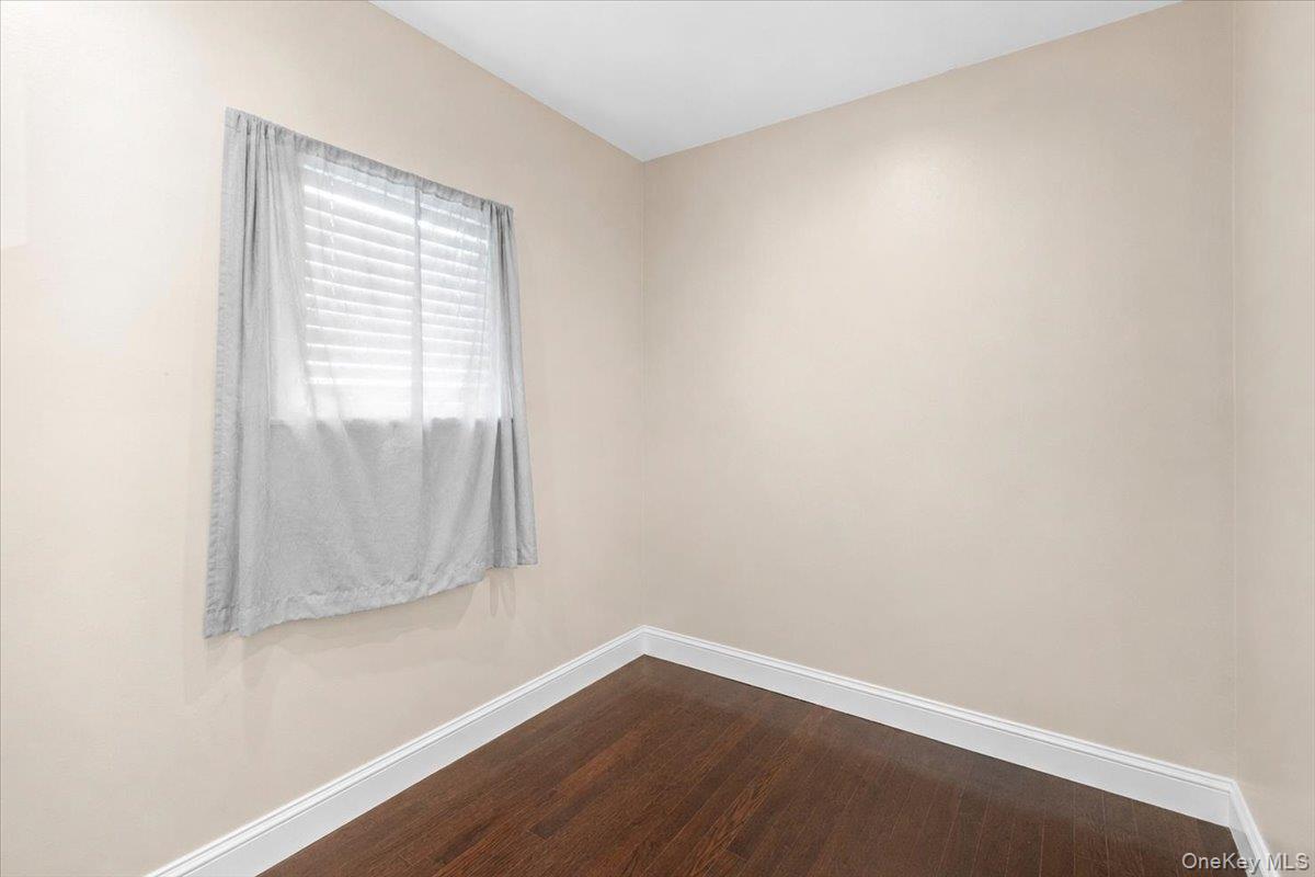 571 Park Avenue — photo 13