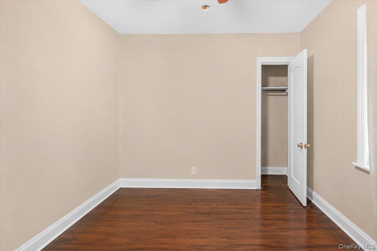 571 Park Avenue — photo 14