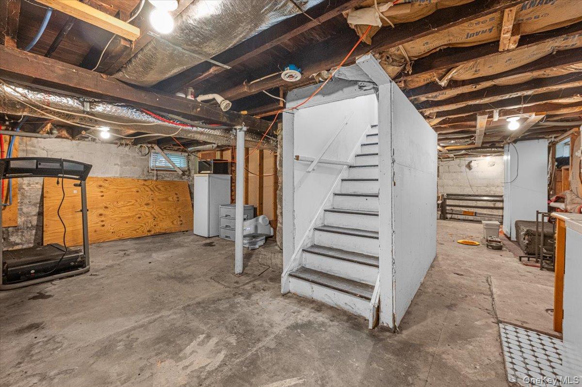 571 Park Avenue — photo 21