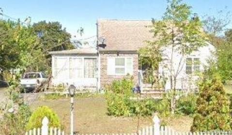 77 Farrington Avenue, Bay Shore