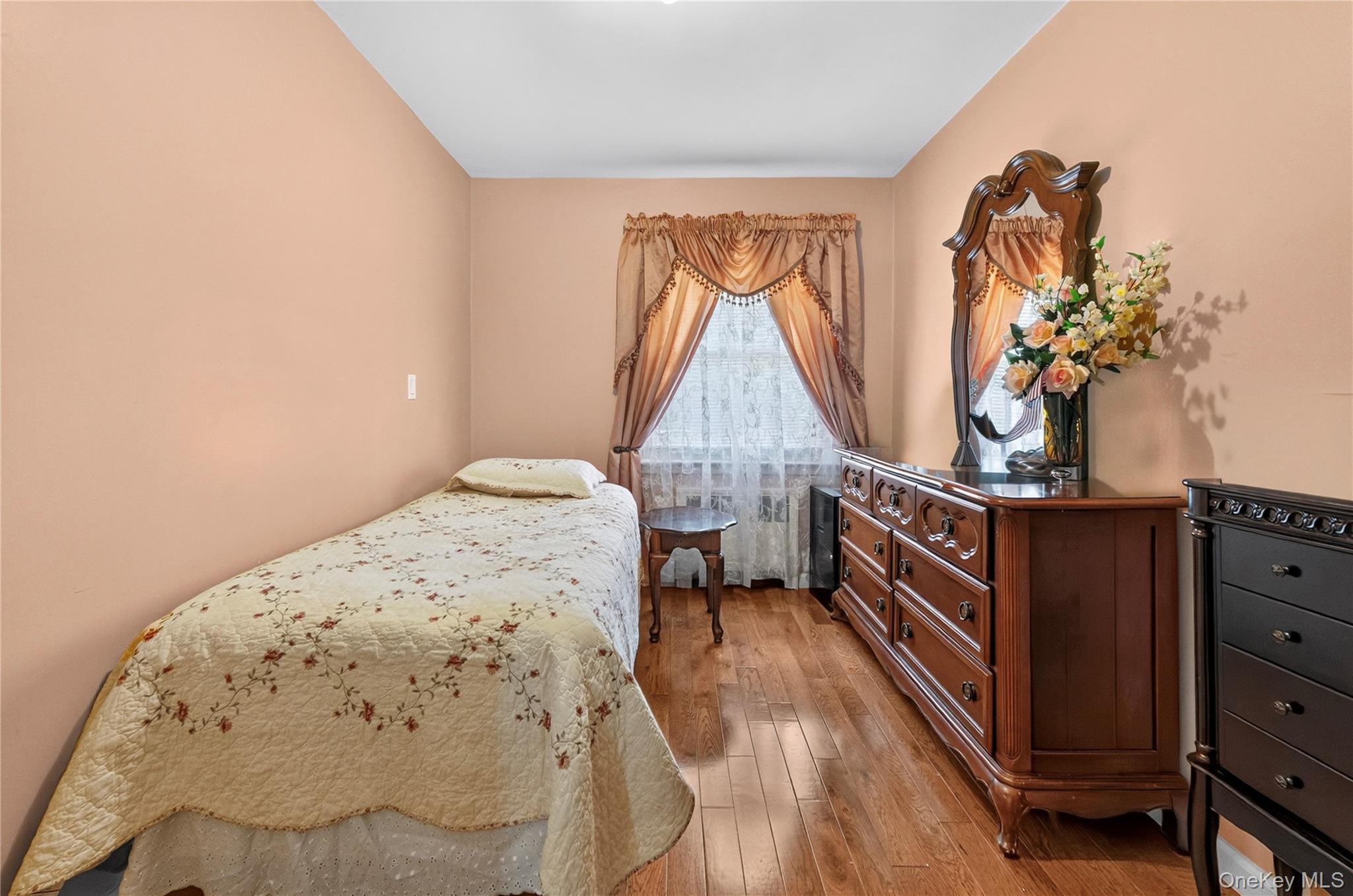 108 Marcus Avenue — photo 17