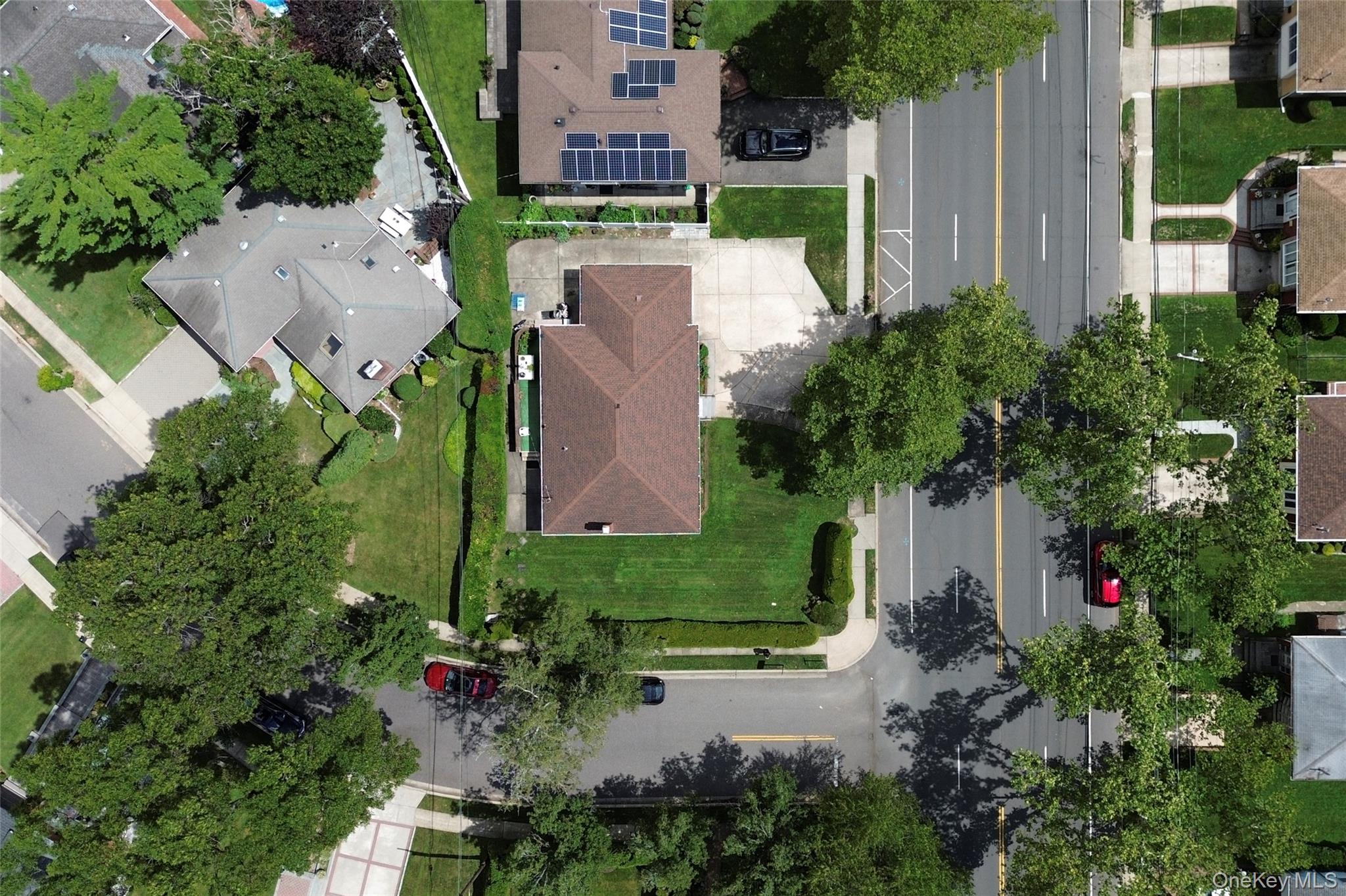 108 Marcus Avenue — photo 25