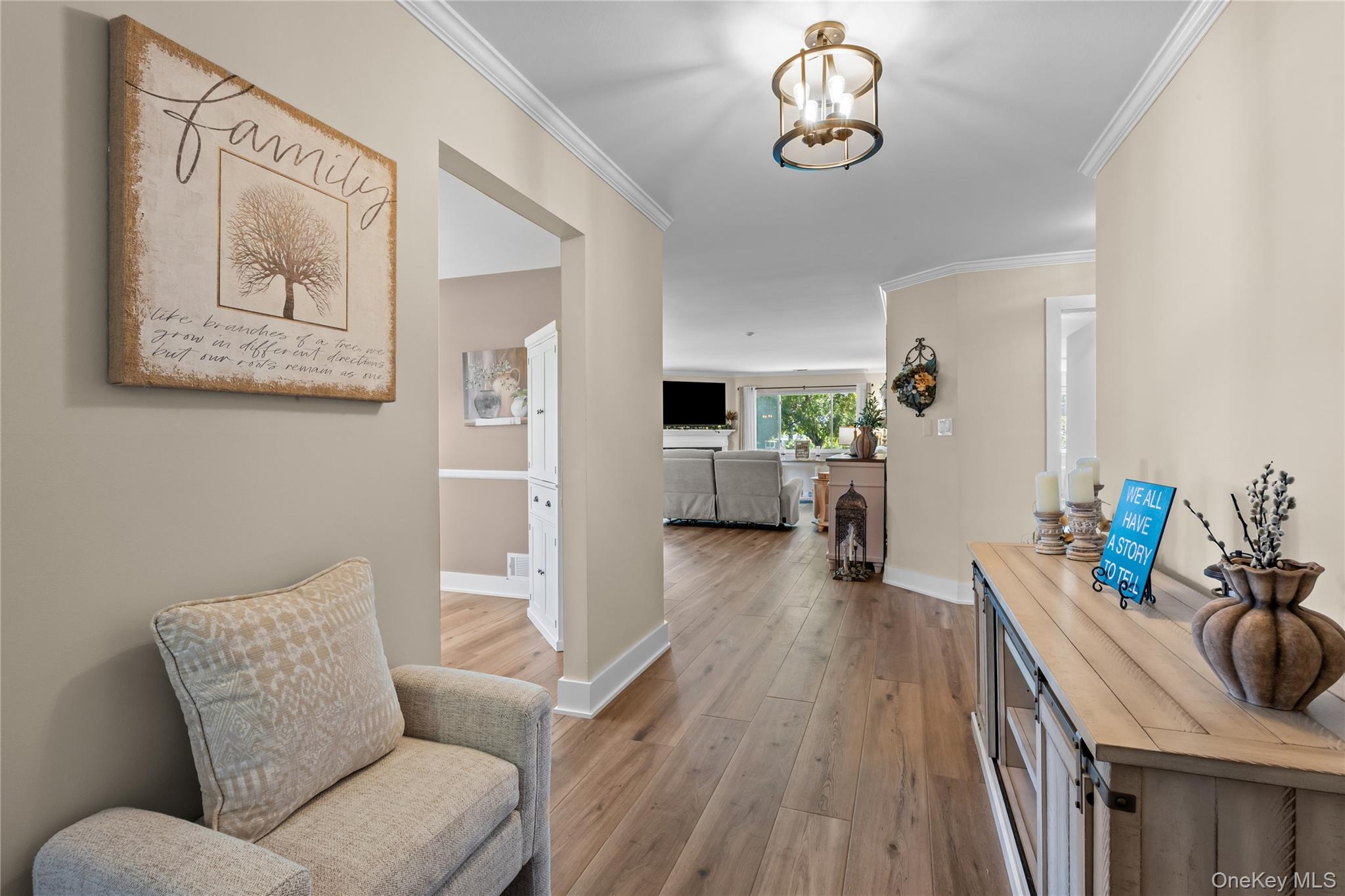 416 Lindsay Lane — photo 2