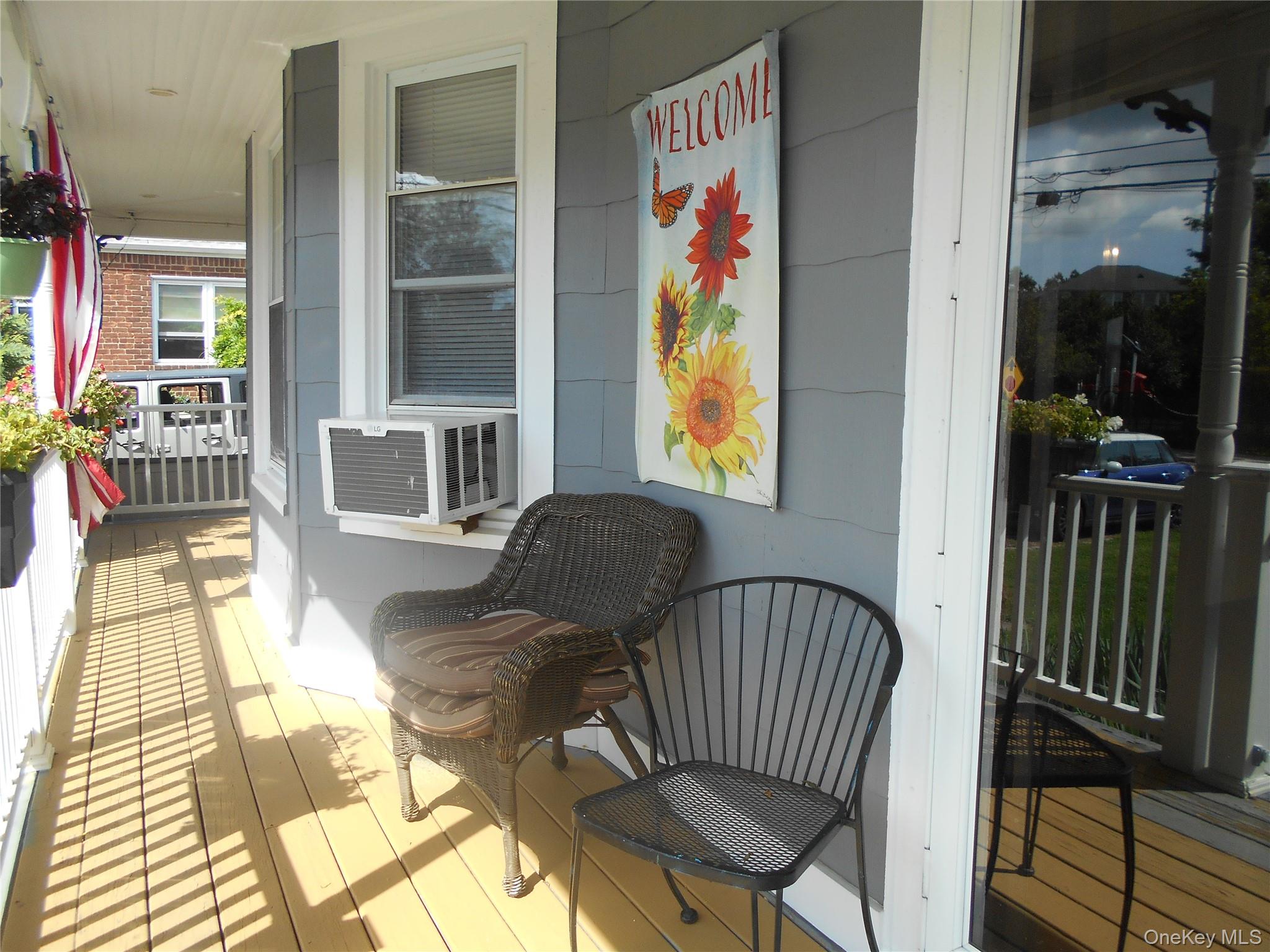 28 Centre Avenue — photo 3