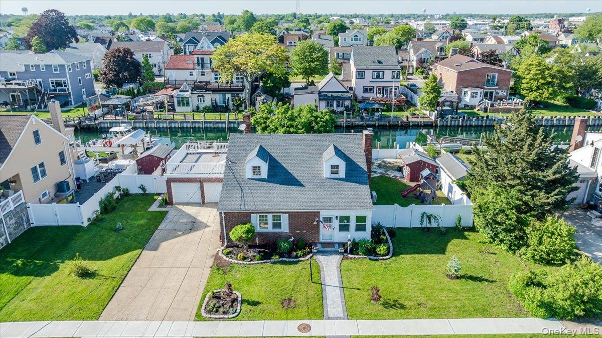 48 3rd Street, Freeport