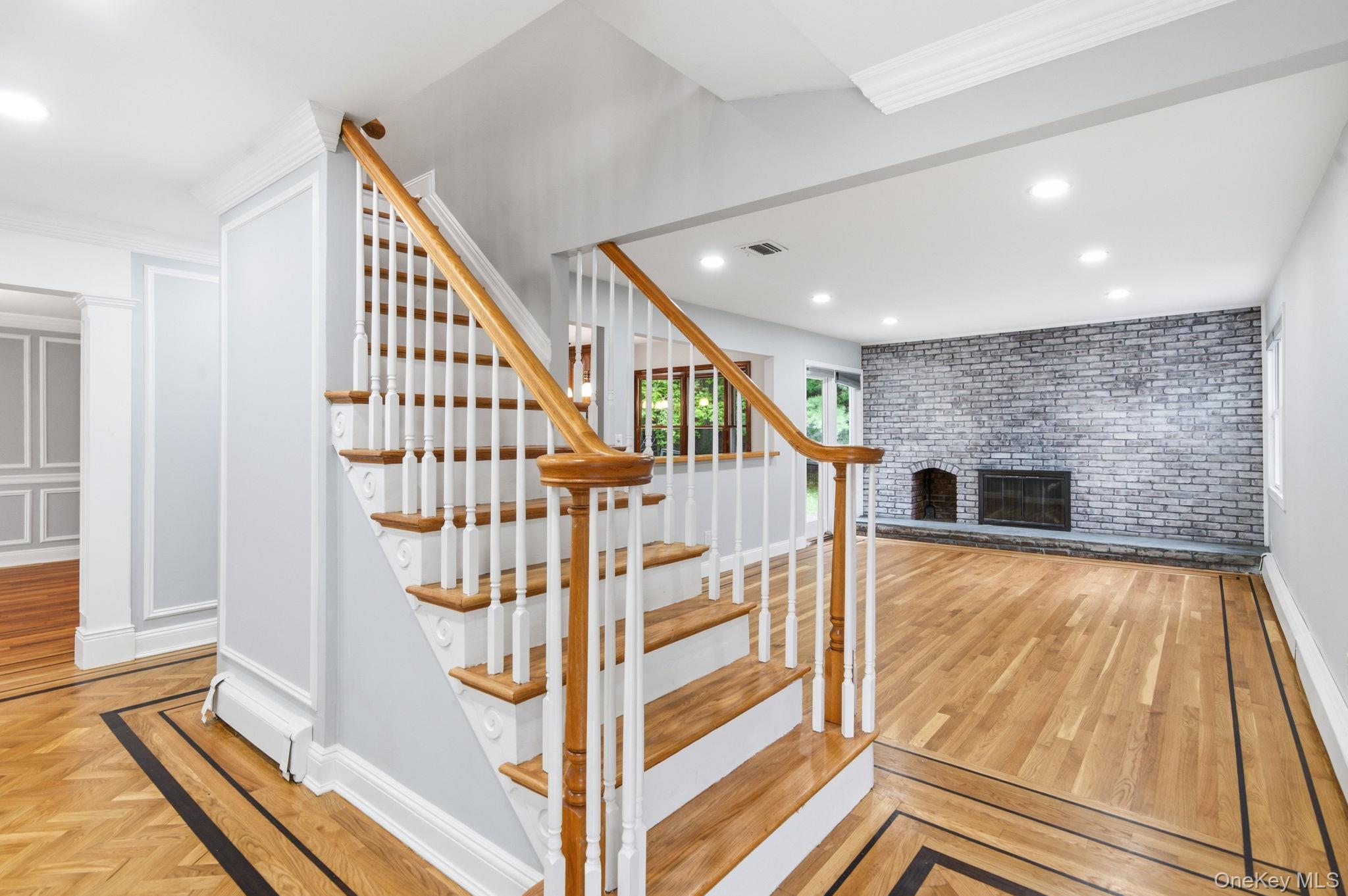 20 Arbor Lane — photo 12