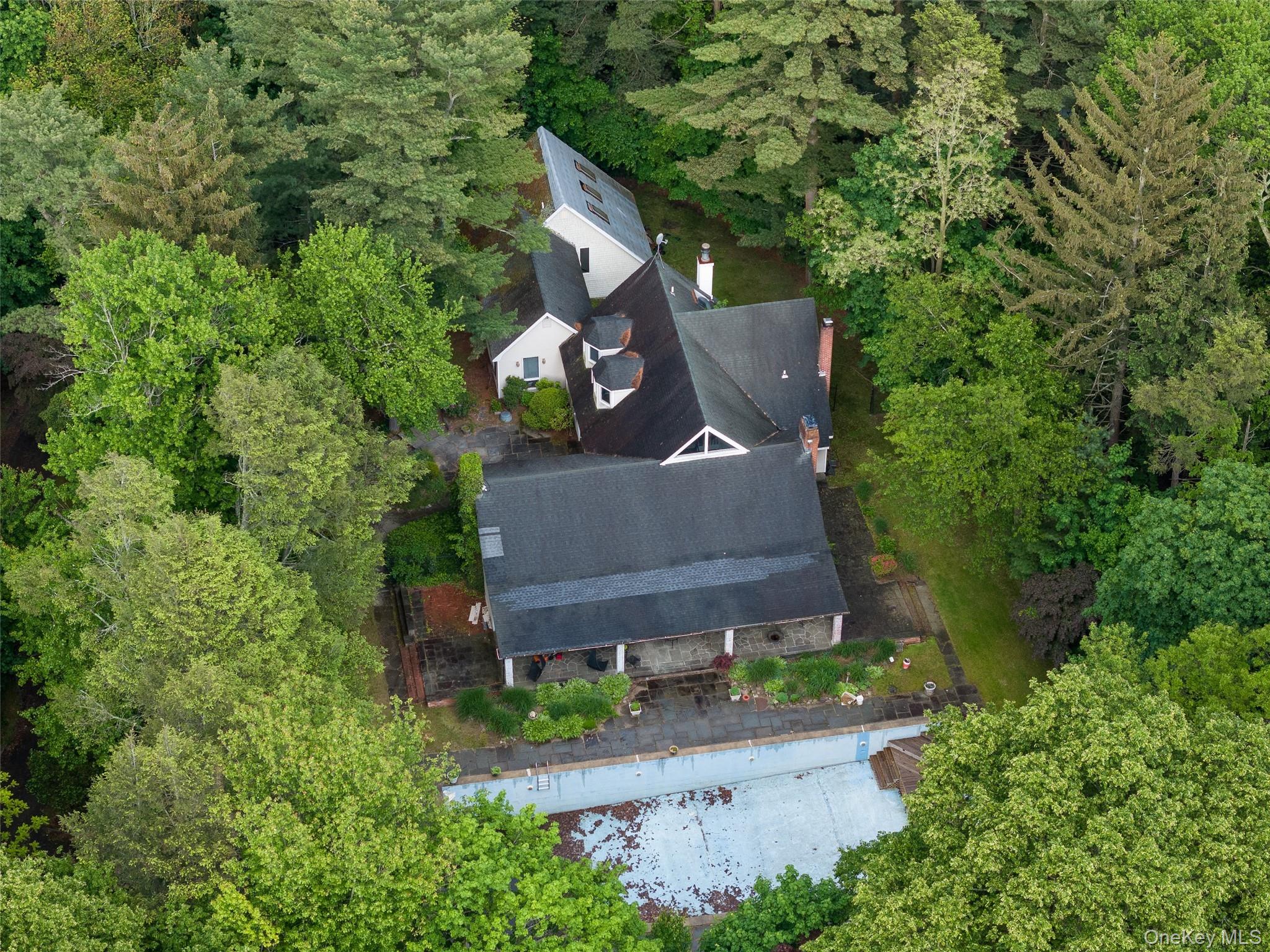 8 Woodstock Court — photo 9
