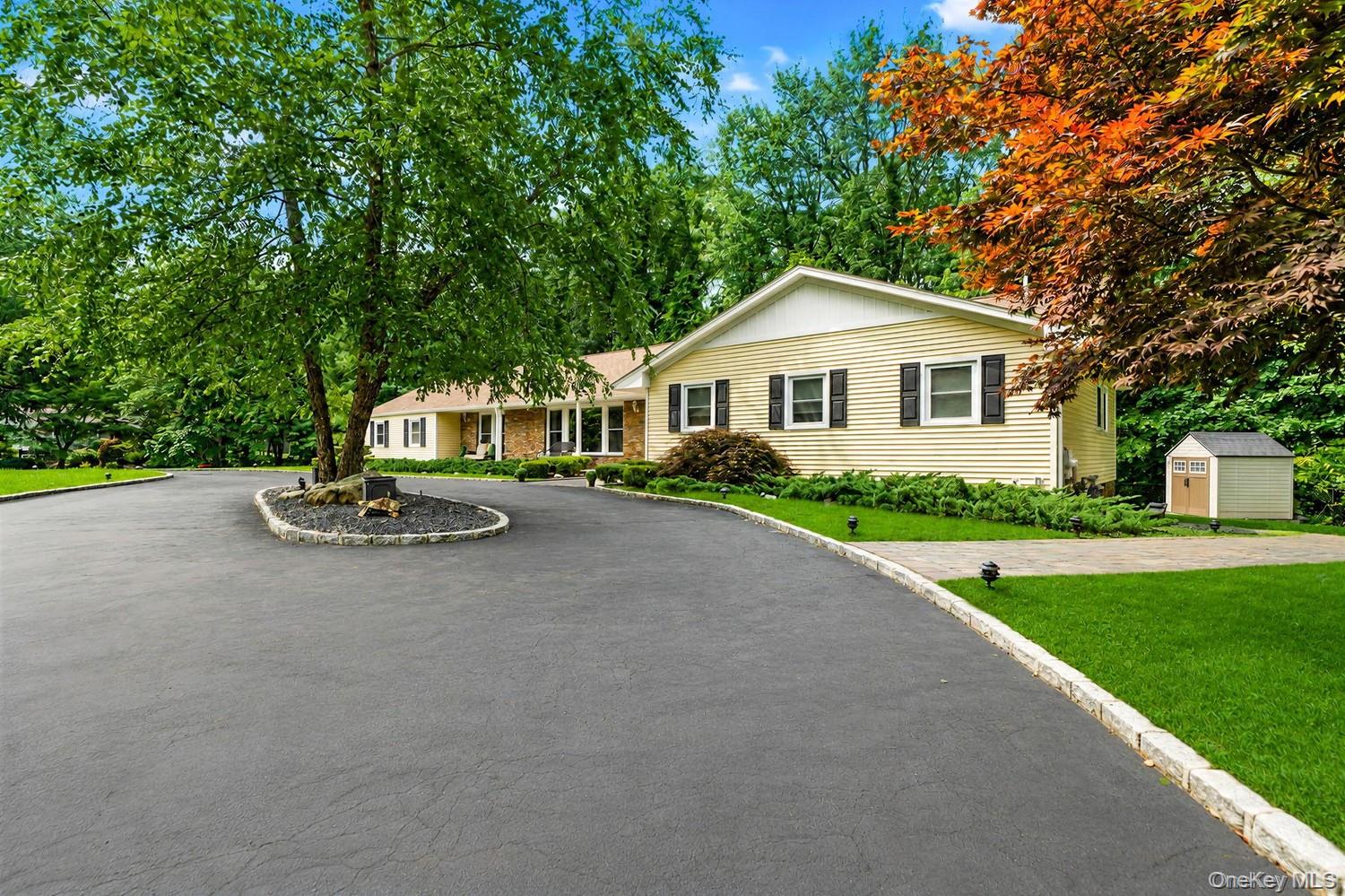 10 Williamsburg Drive