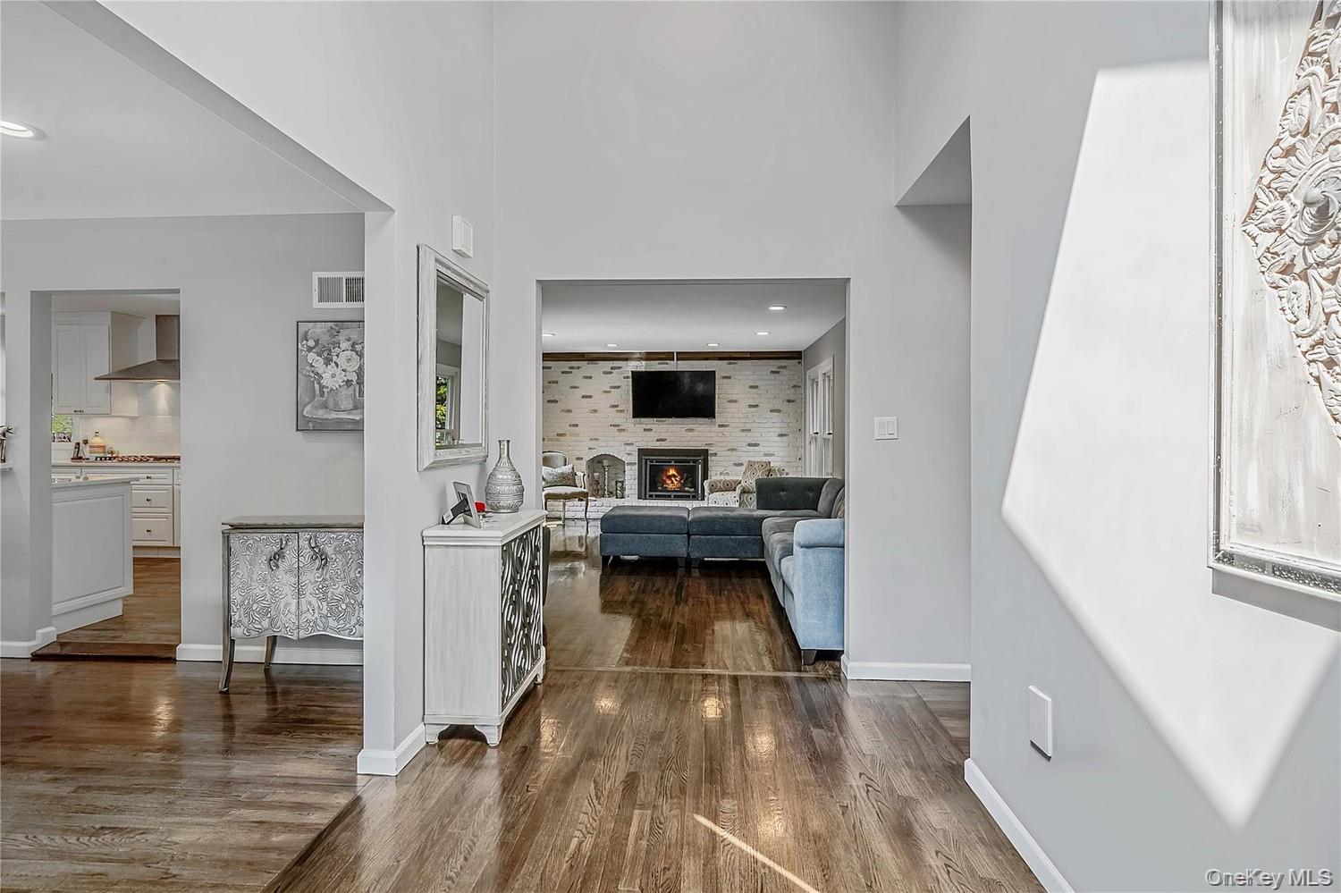10 Williamsburg Drive — photo 2