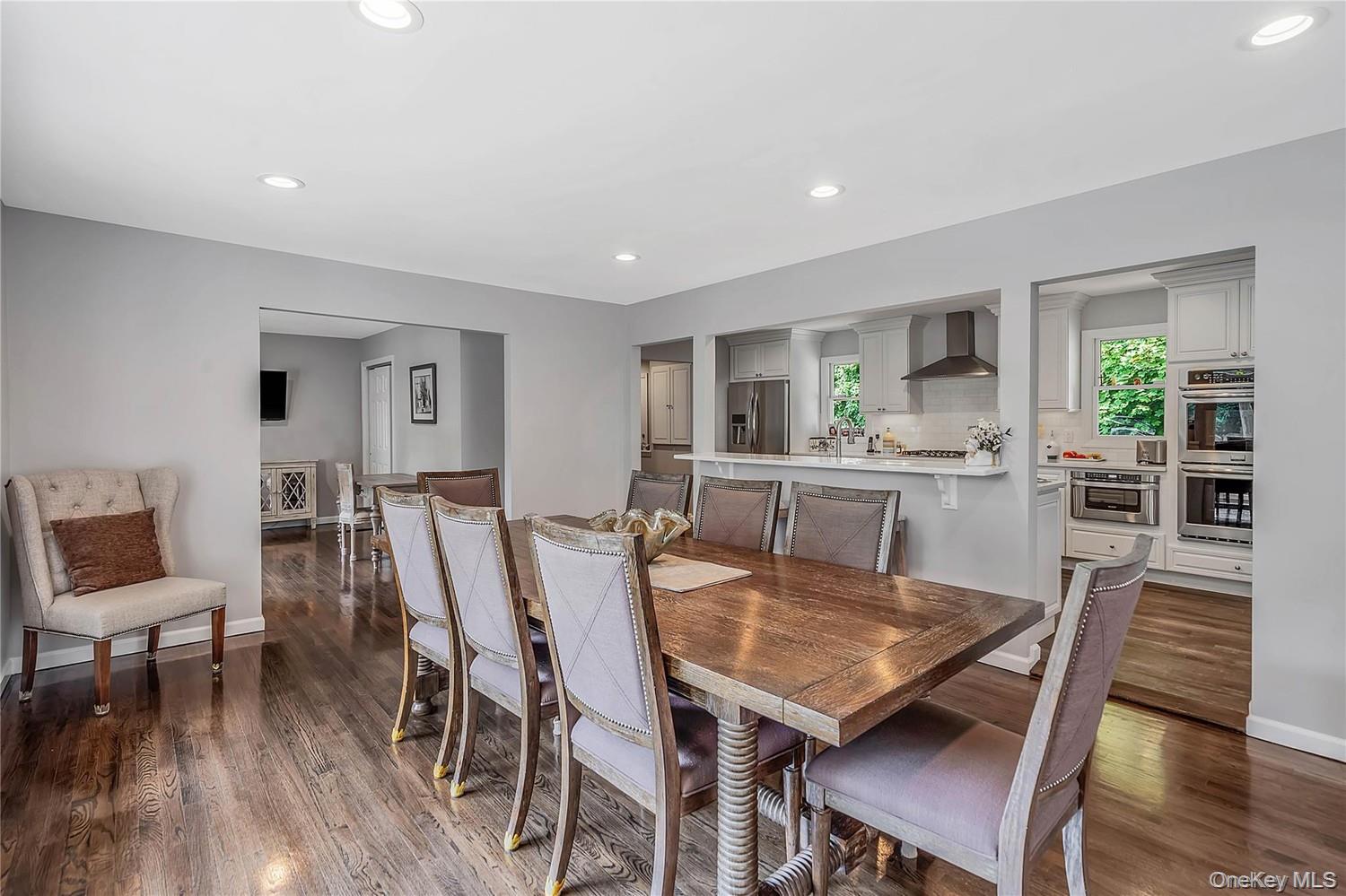 10 Williamsburg Drive — photo 4